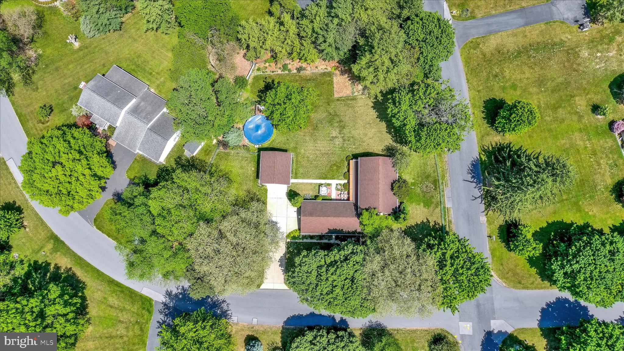 10 FIELD STONE DRIVE