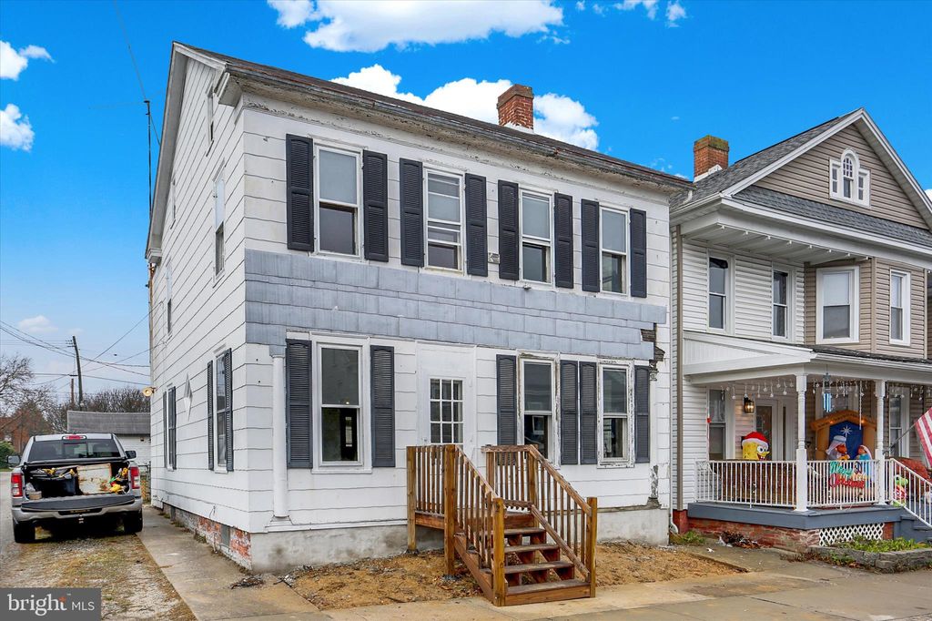 Photo of 229 2nd Ave, HANOVER, PA 17331 (MLS # PAYK2093348)