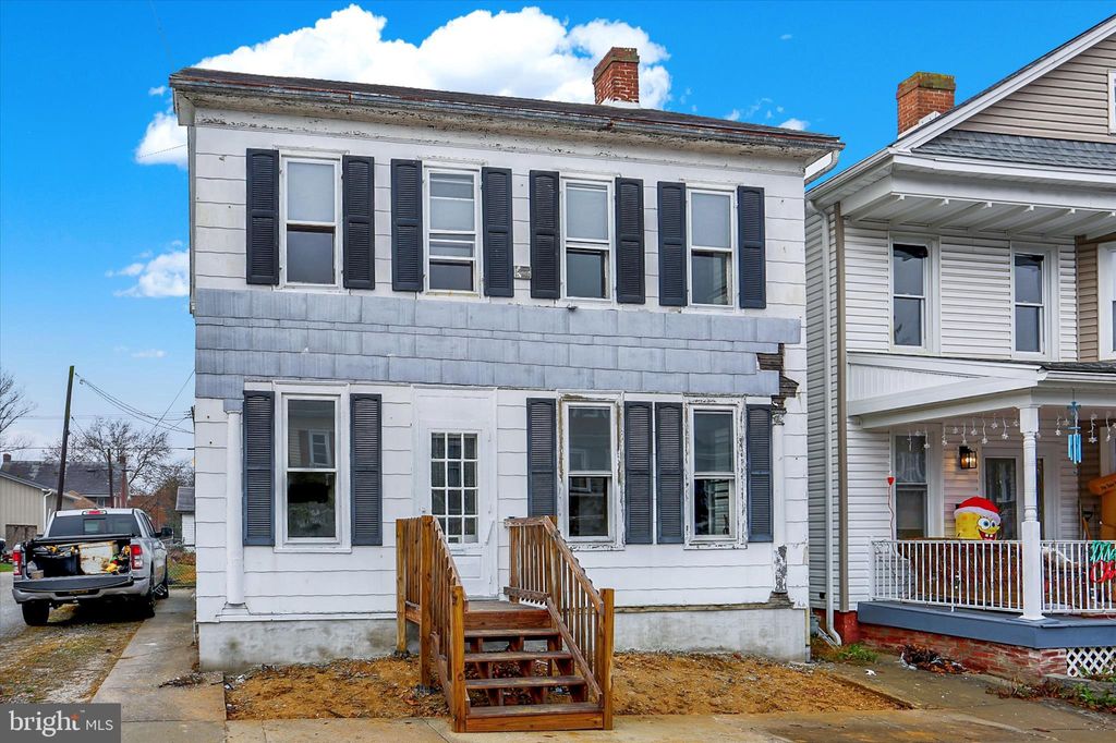 Photo of 229 2nd Ave, HANOVER, PA 17331 (MLS # PAYK2093348)