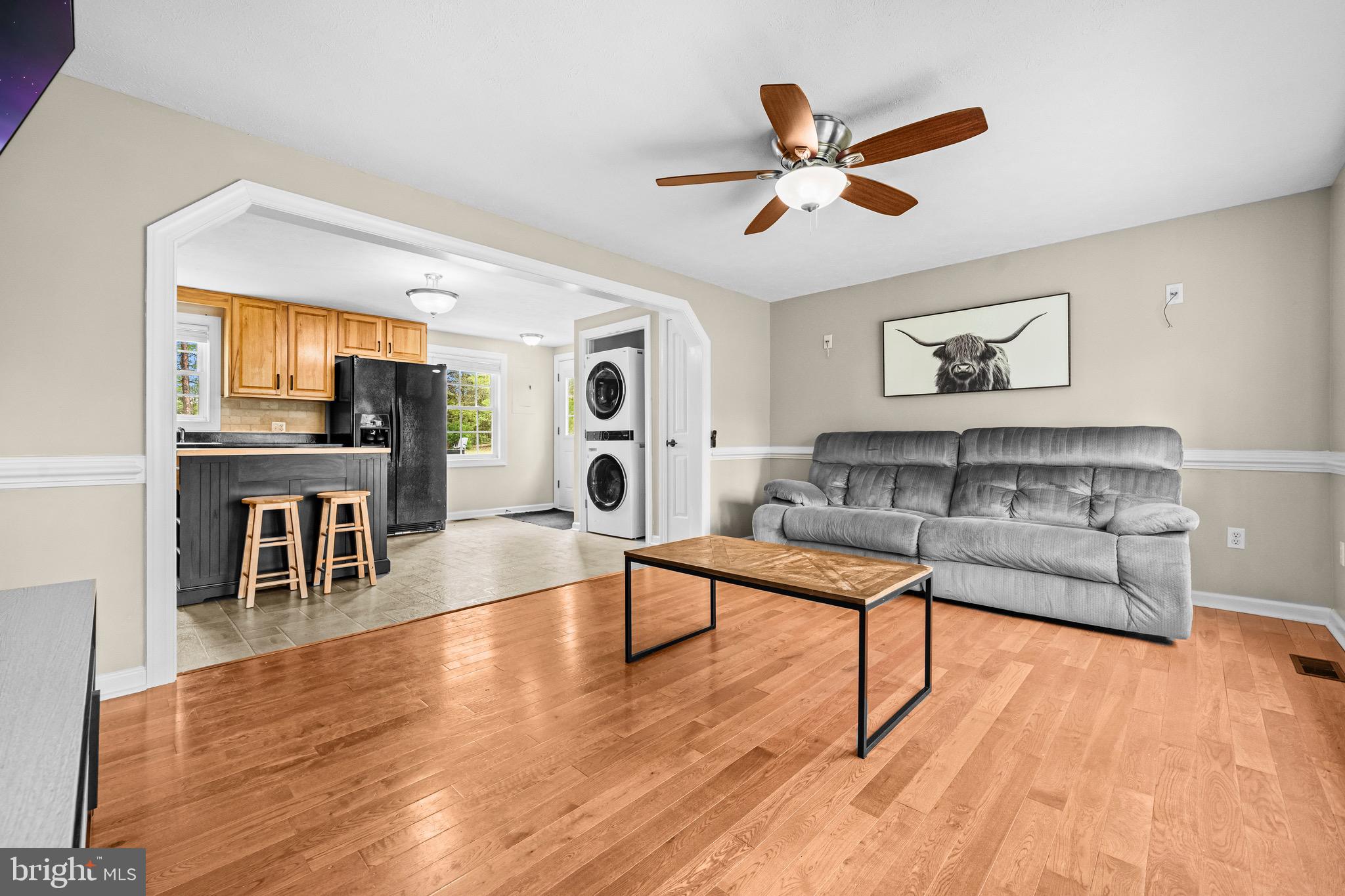 ROUND HILL - Residential