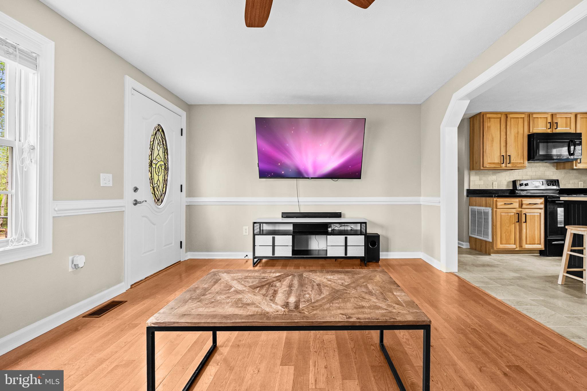 ROUND HILL - Residential