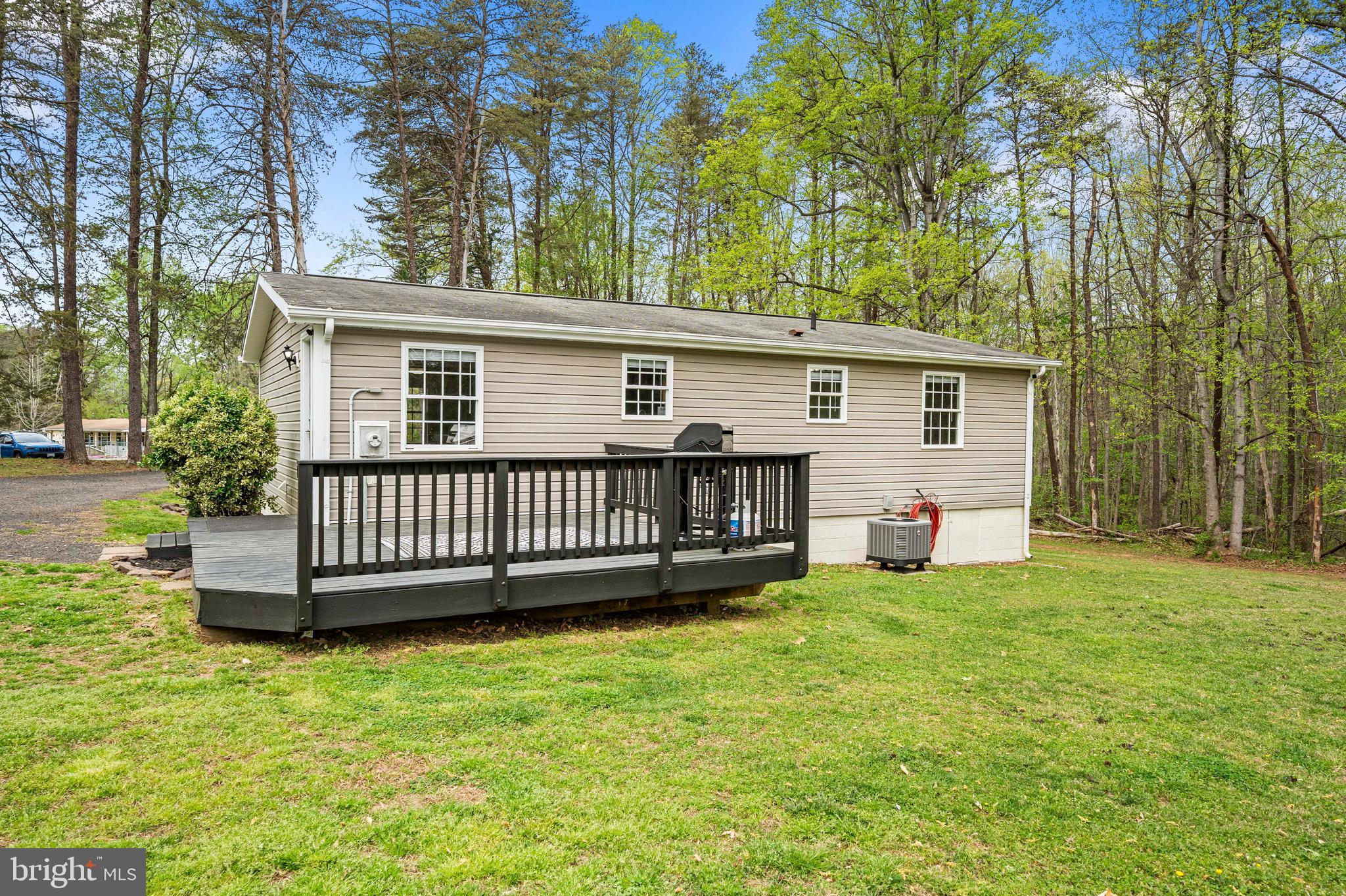 ROUND HILL - Residential