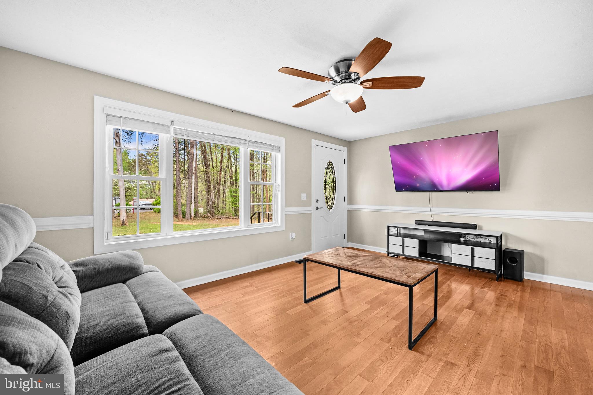 ROUND HILL - Residential