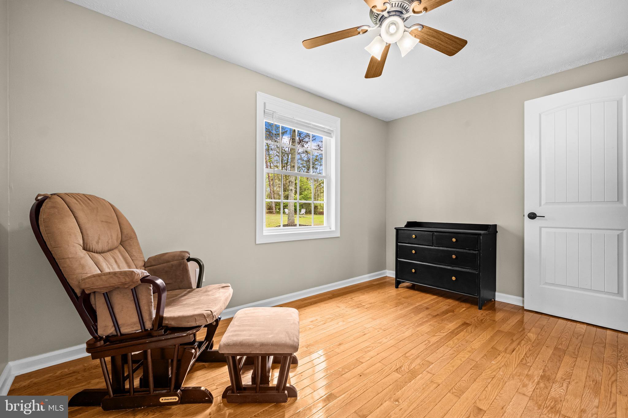 ROUND HILL - Residential