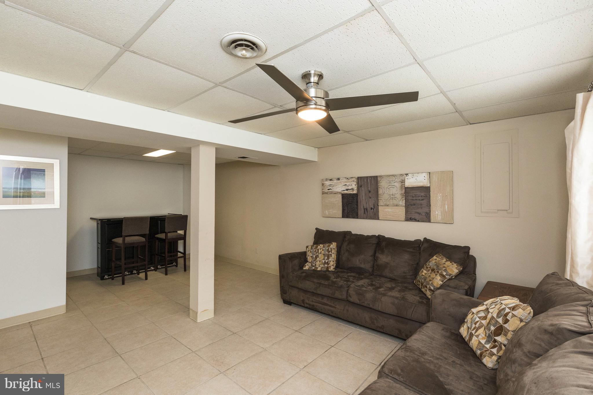 CLEARVIEW MANOR - Residential