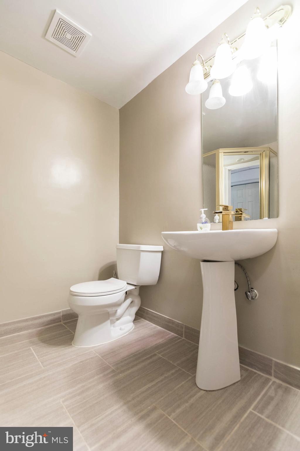 CLEARVIEW MANOR - Residential