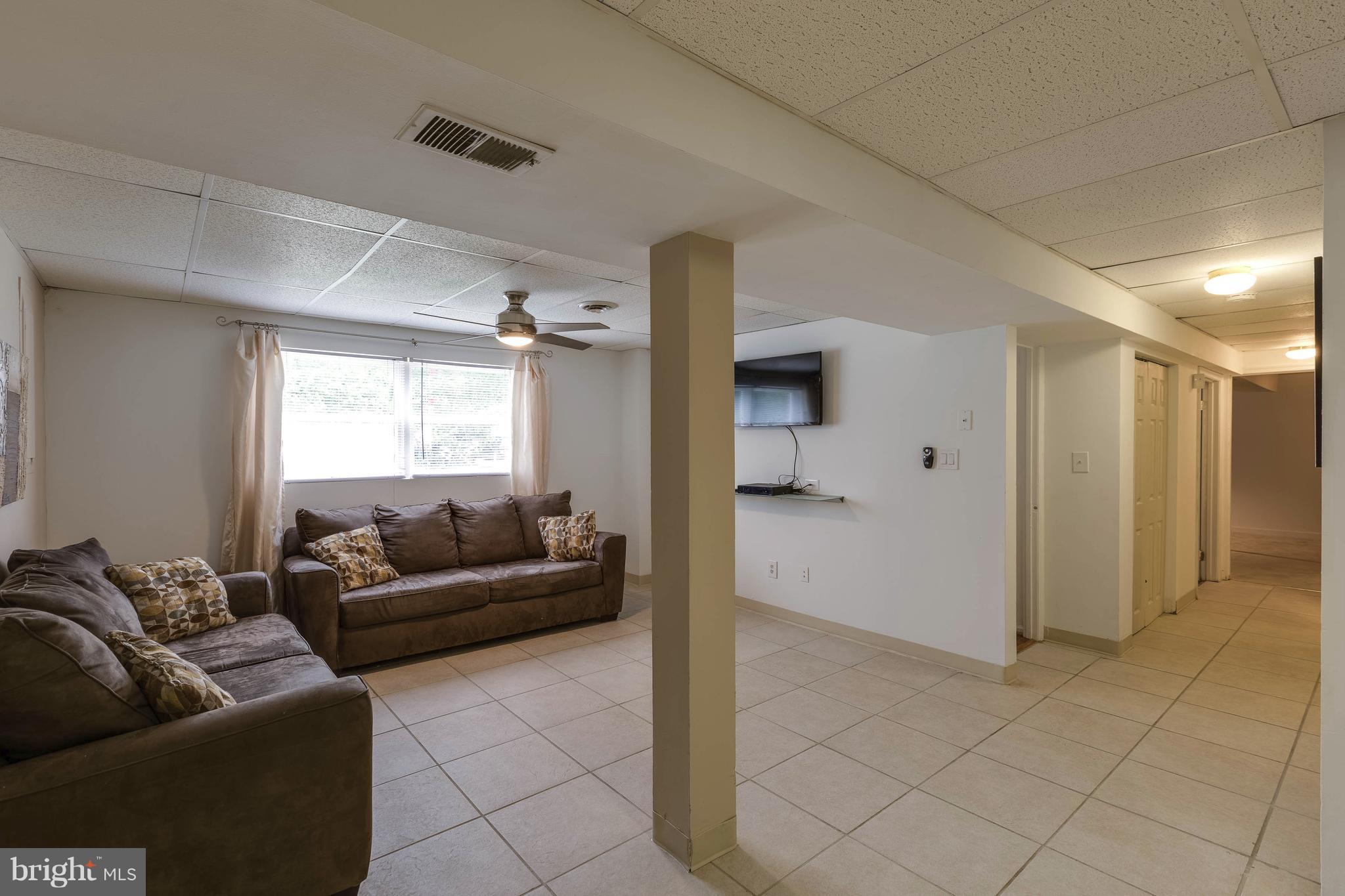 CLEARVIEW MANOR - Residential