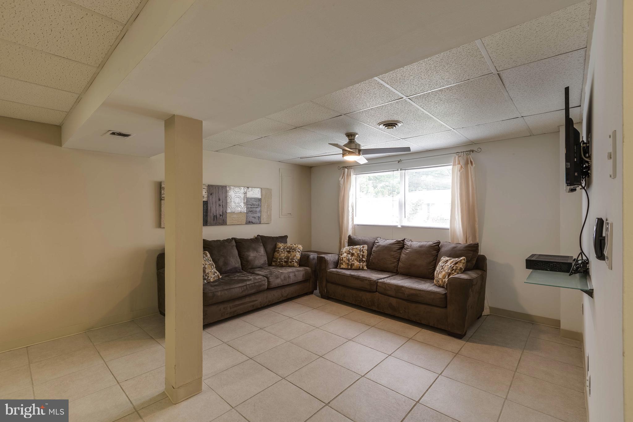 CLEARVIEW MANOR - Residential