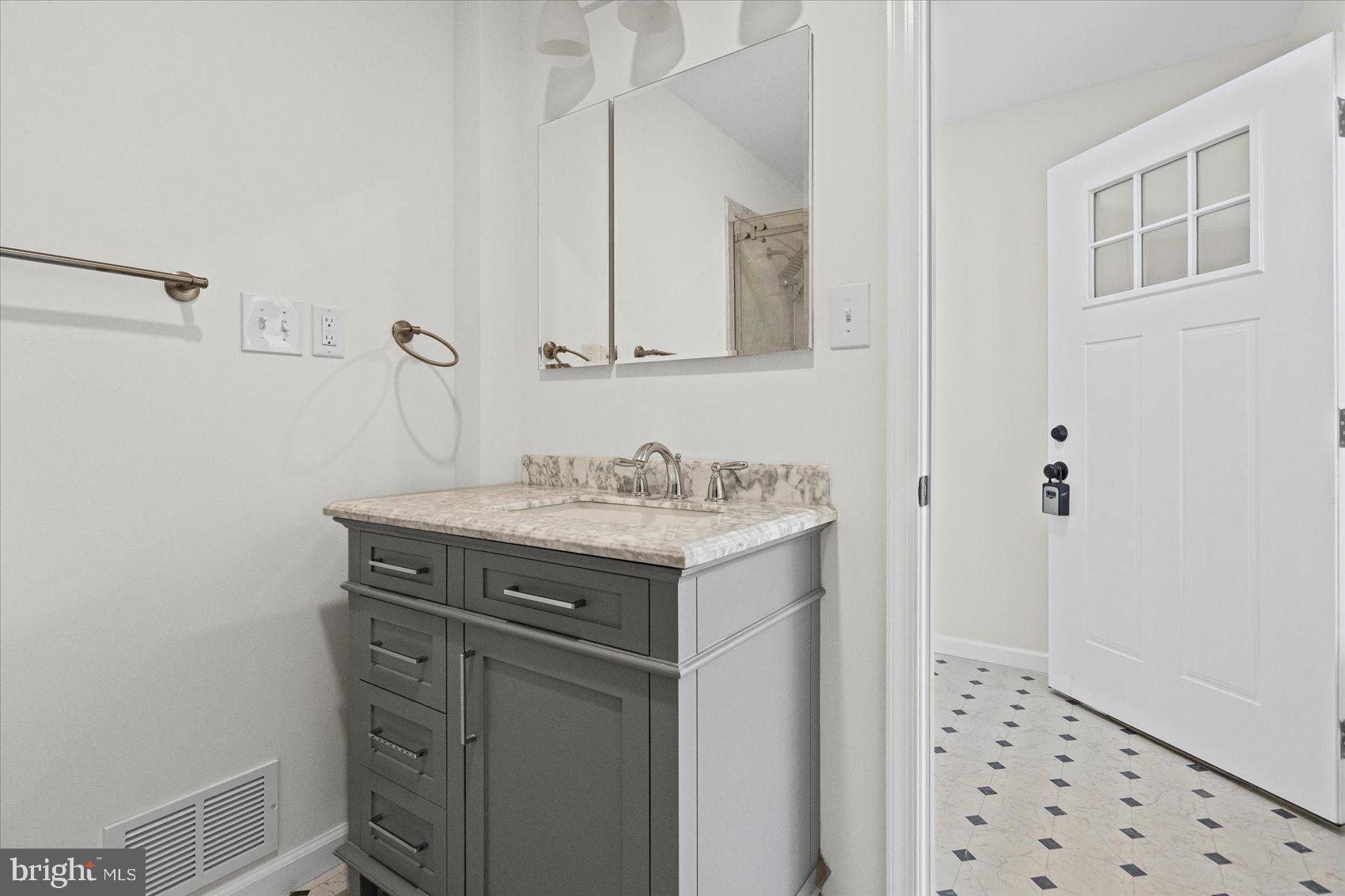 GOSHEN - Residential