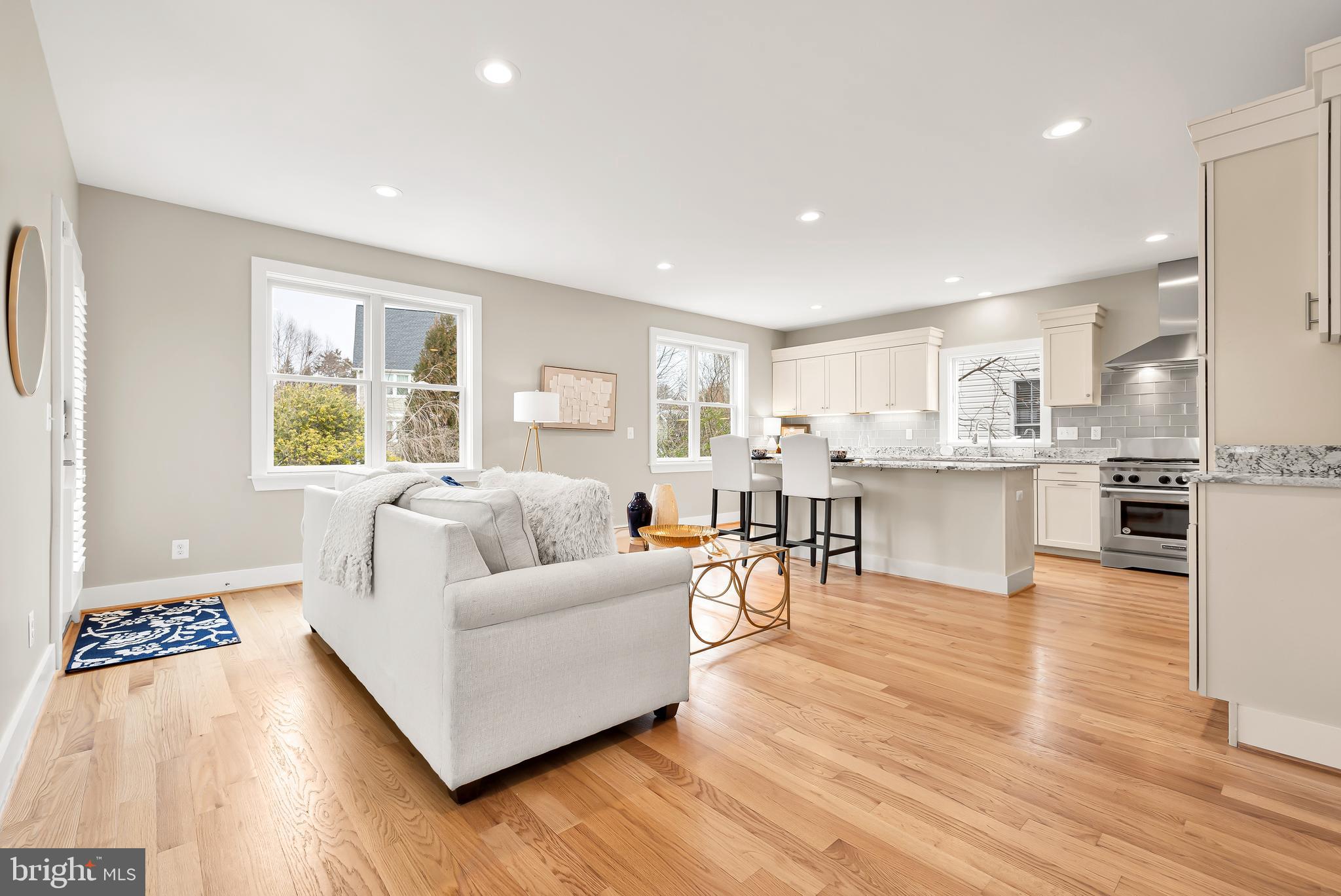 OVER LEE KNOLLS - Residential