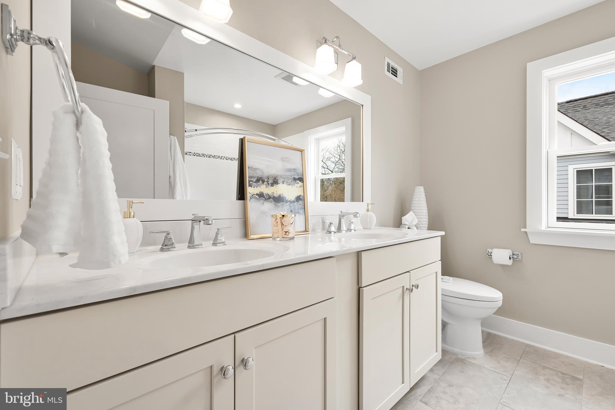 OVER LEE KNOLLS - Residential