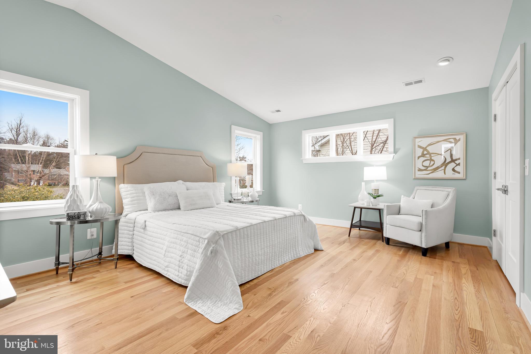 OVER LEE KNOLLS - Residential