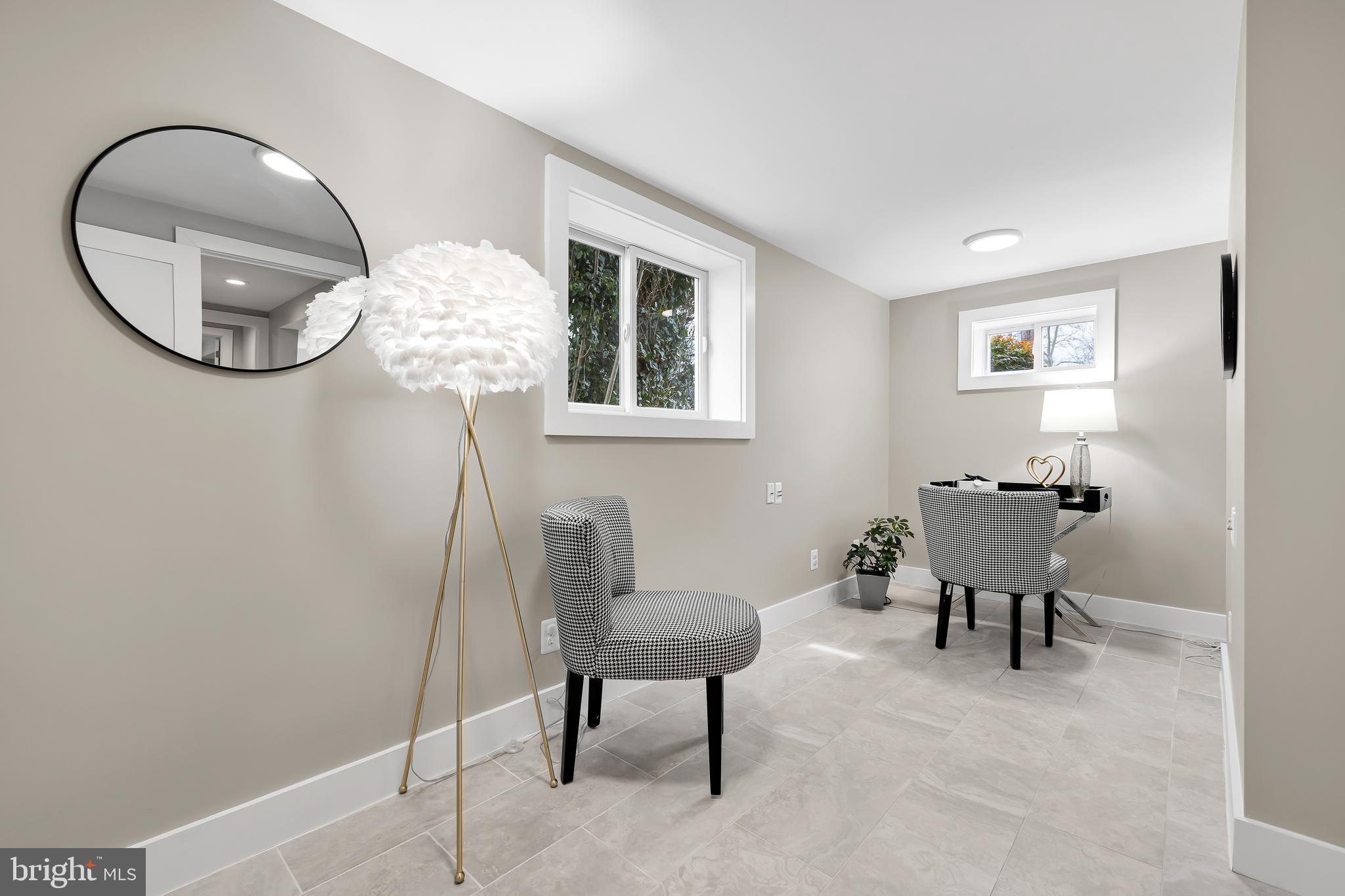 OVER LEE KNOLLS - Residential