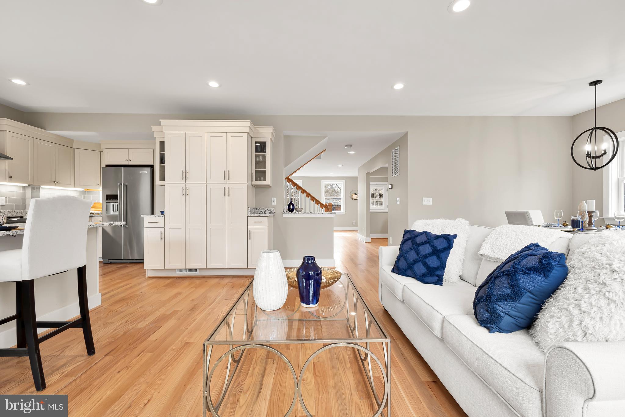 OVER LEE KNOLLS - Residential