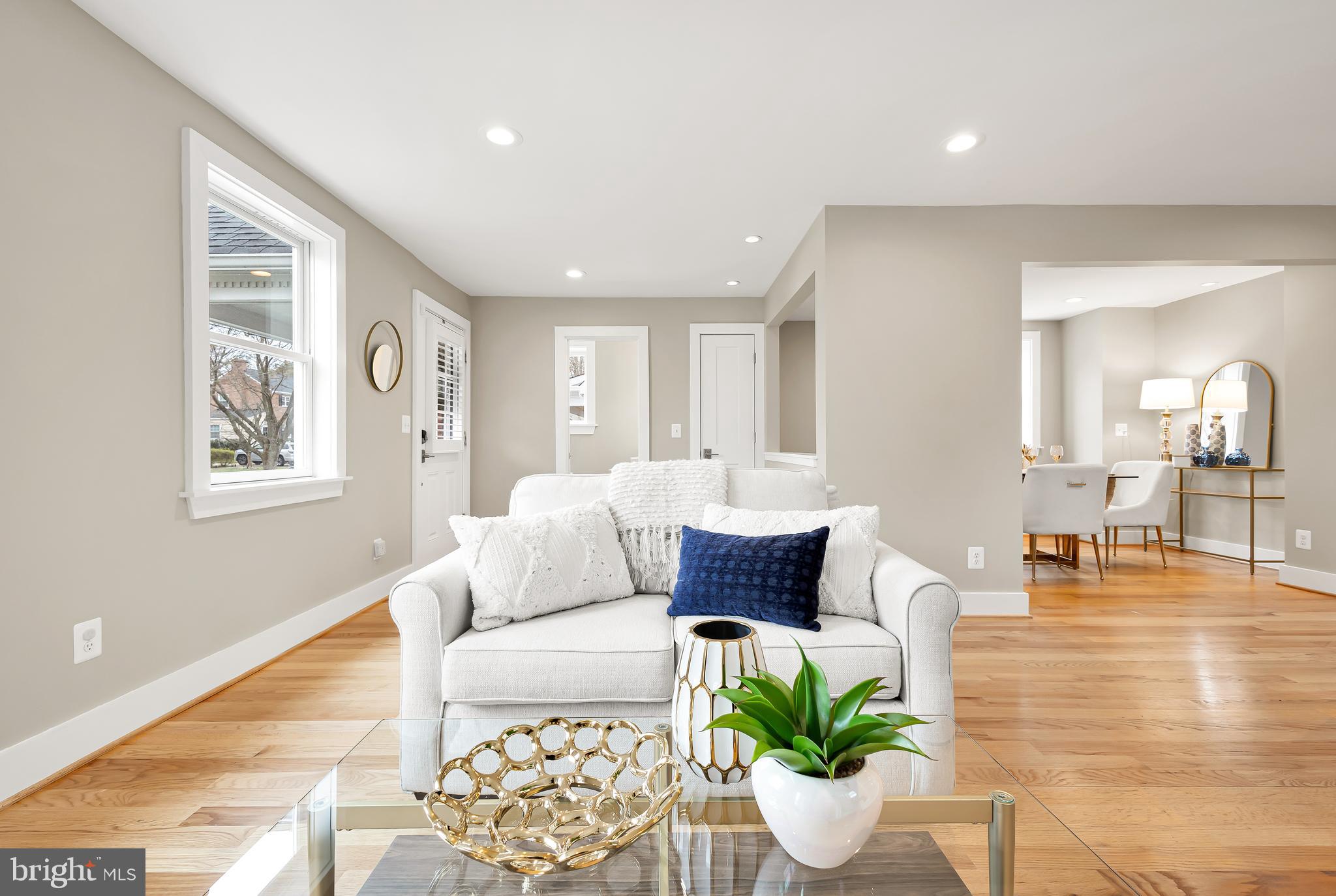 OVER LEE KNOLLS - Residential