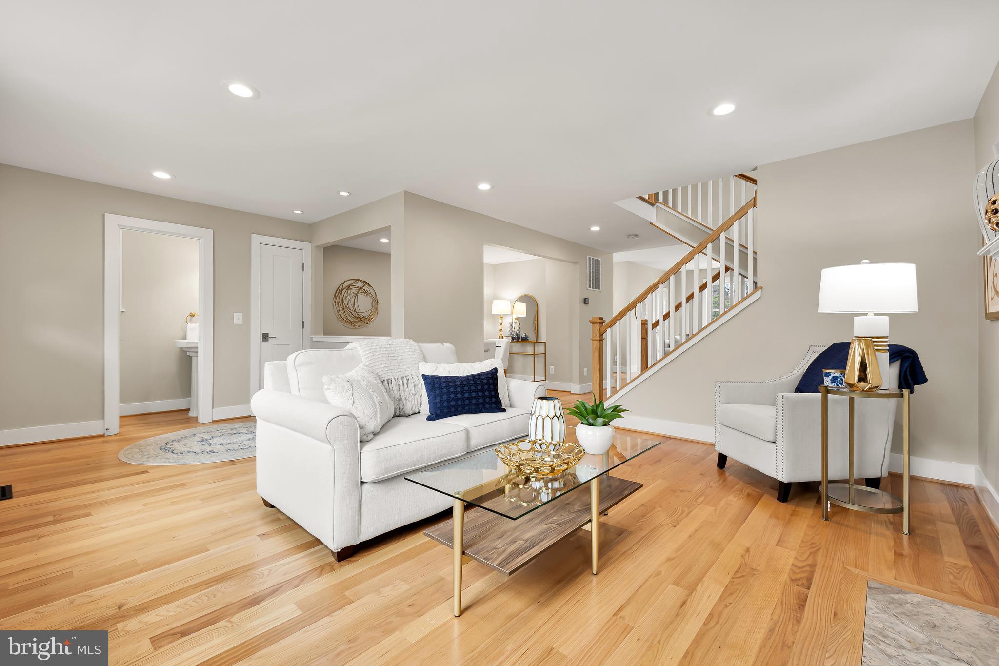 OVER LEE KNOLLS - Residential