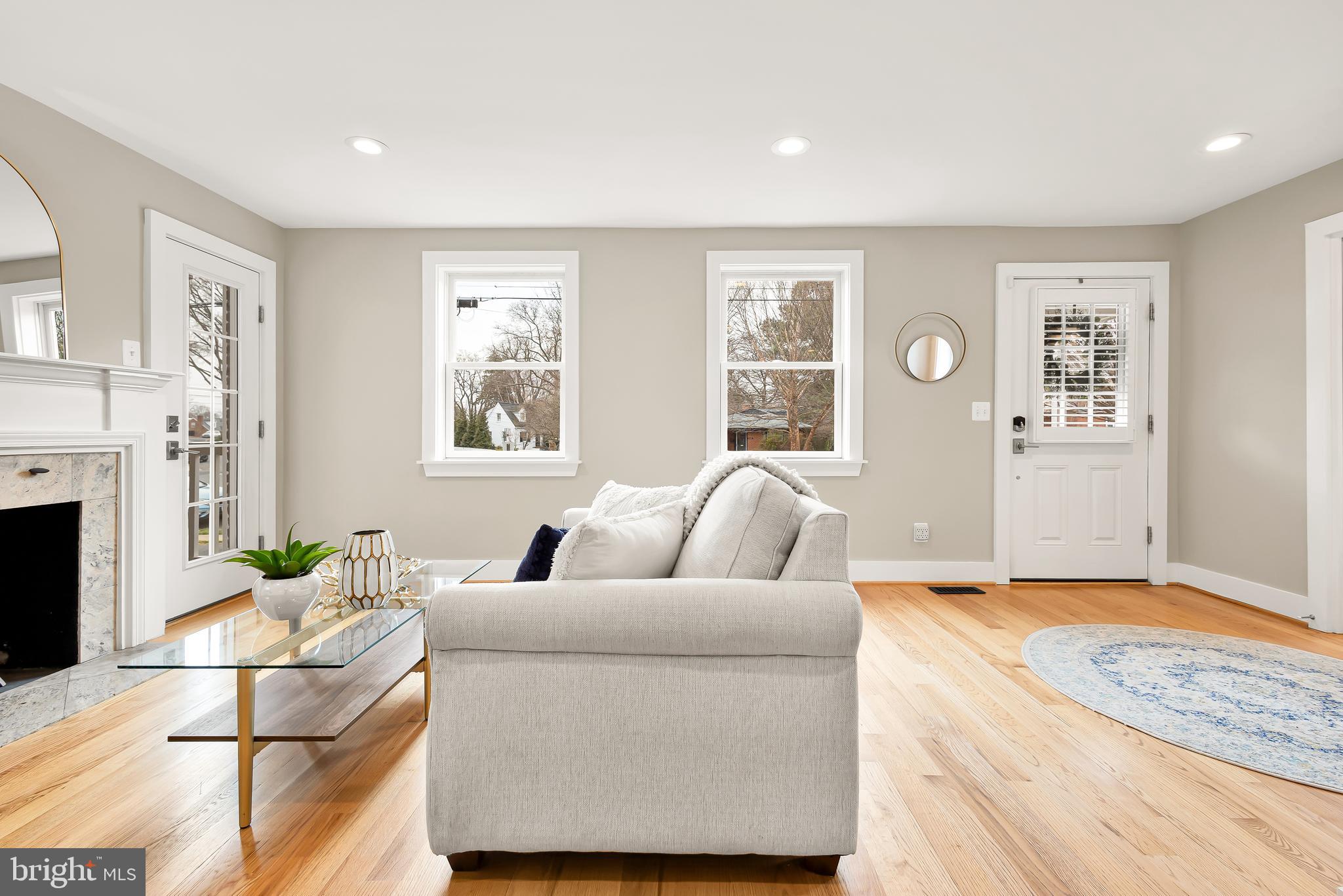 OVER LEE KNOLLS - Residential