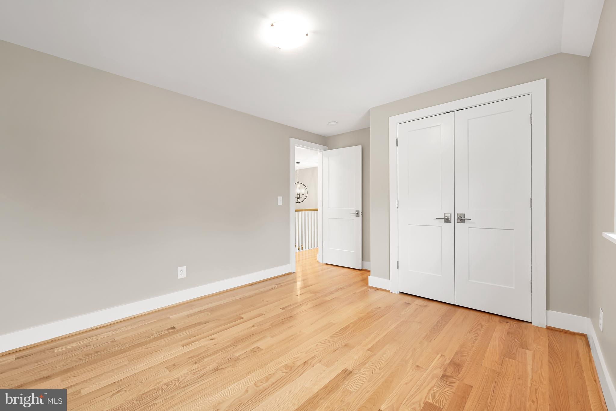 OVER LEE KNOLLS - Residential