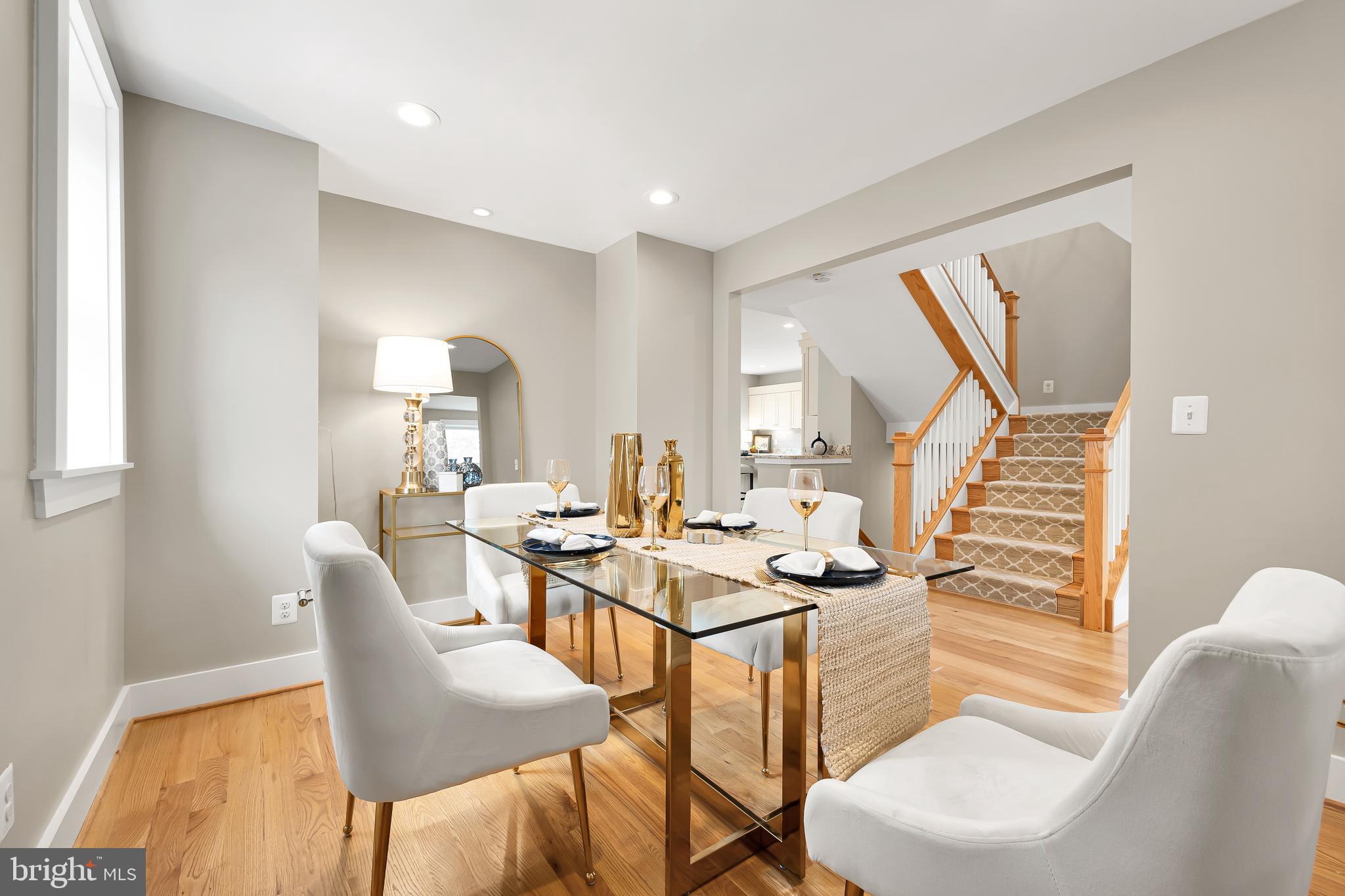 OVER LEE KNOLLS - Residential