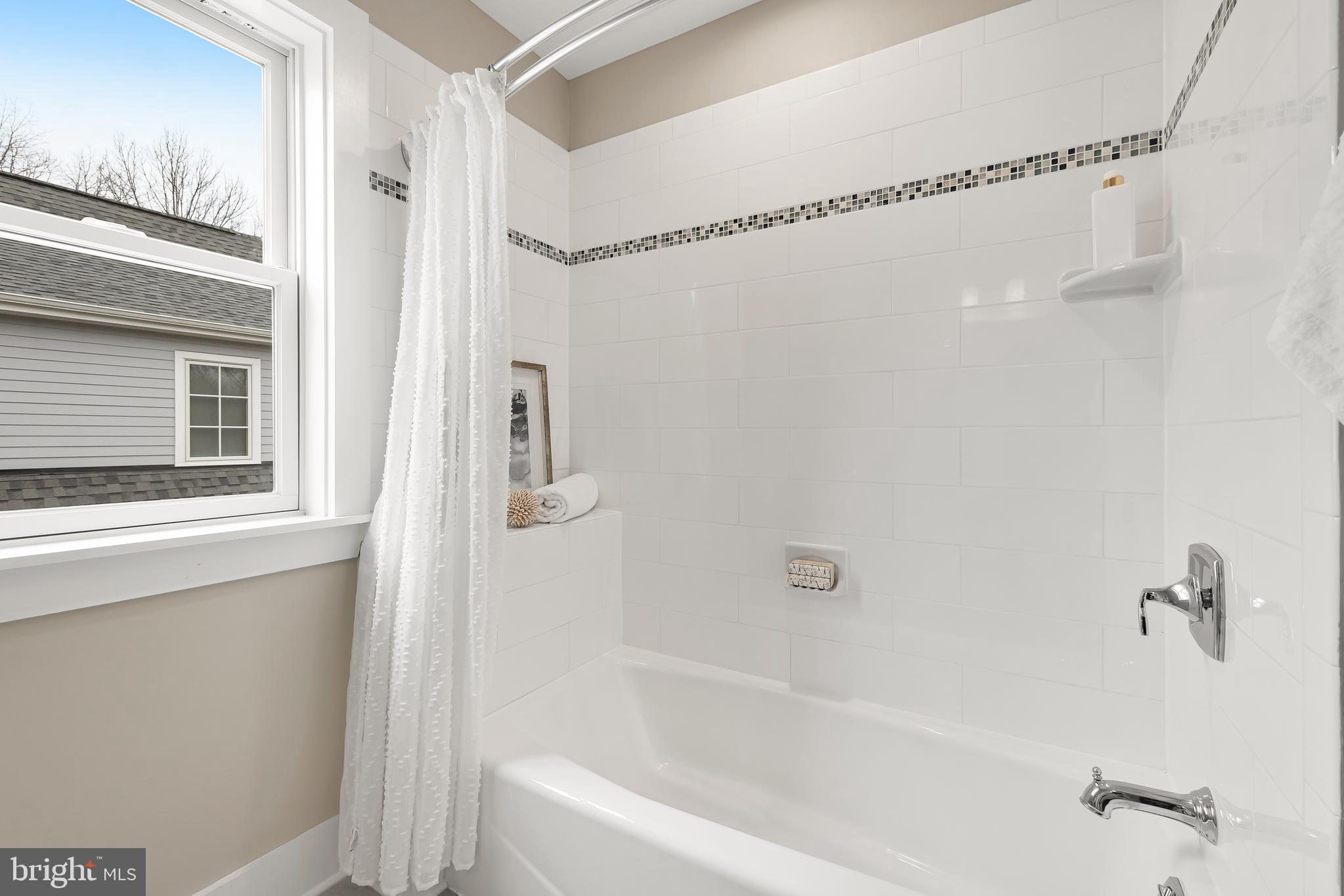 OVER LEE KNOLLS - Residential