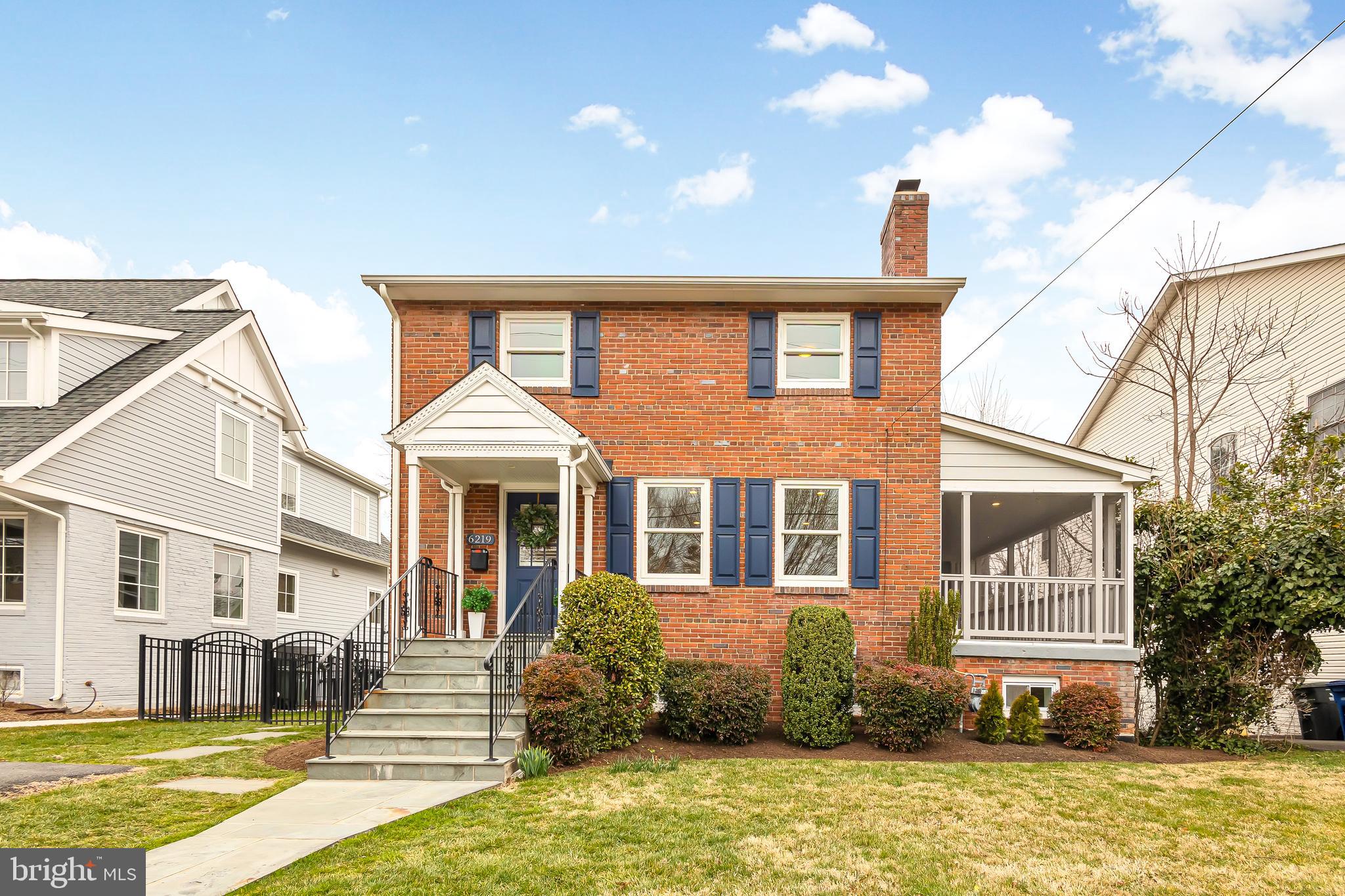 OVER LEE KNOLLS - Residential