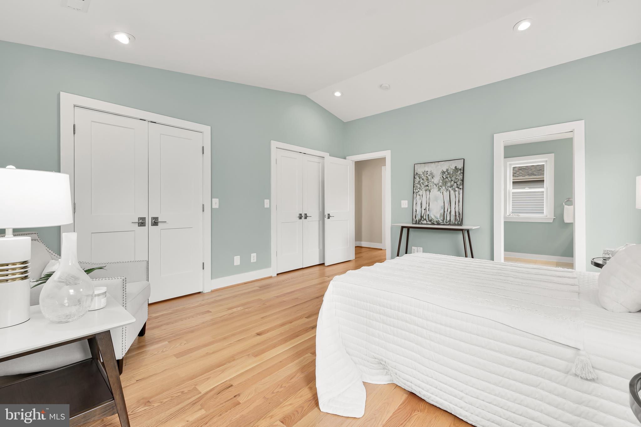 OVER LEE KNOLLS - Residential