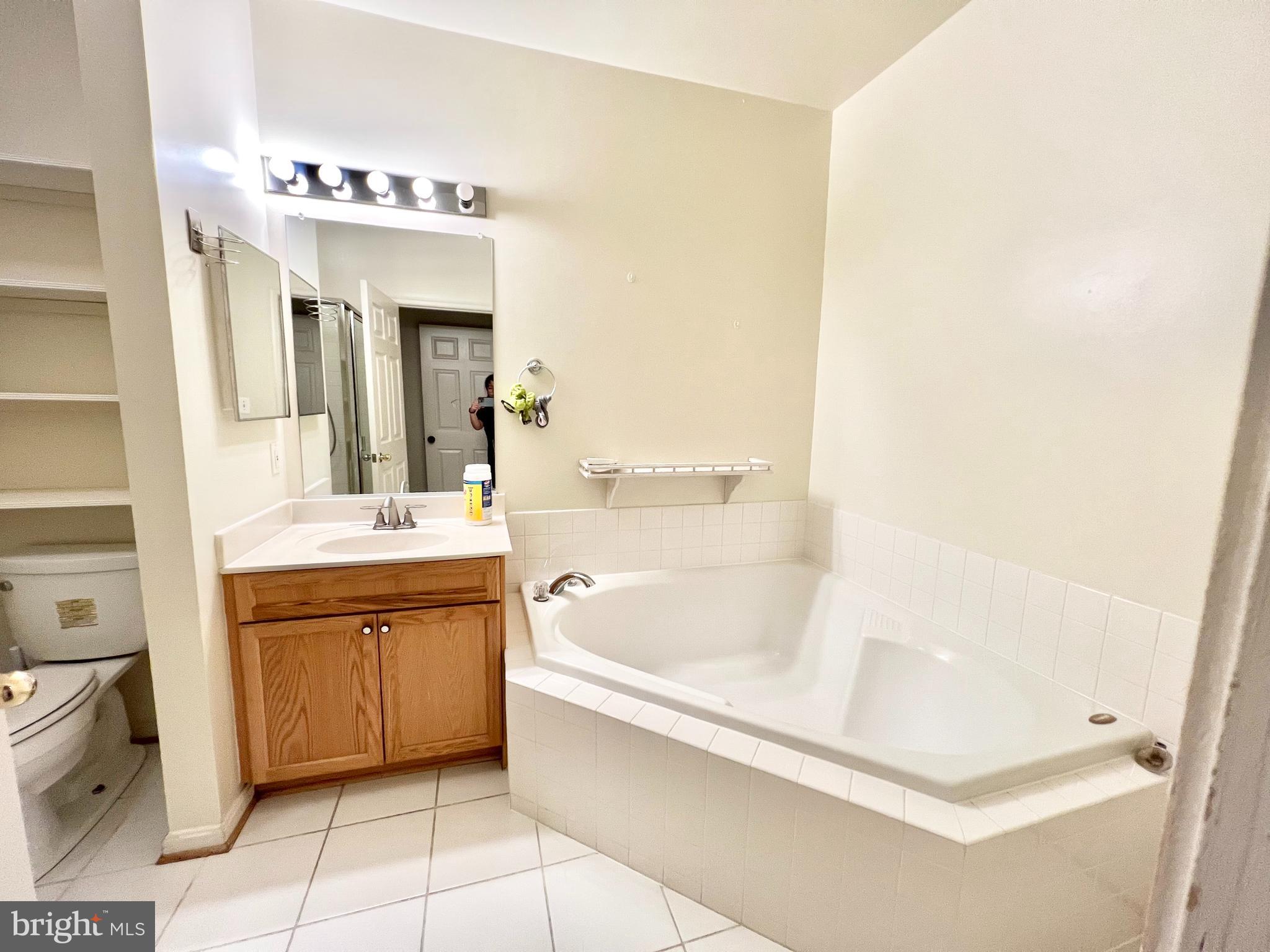 WESTBRIAR PLAZA - Residential Lease