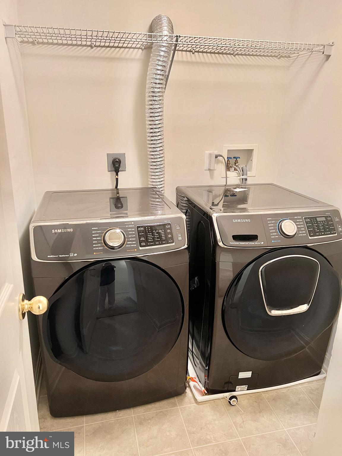 WESTBRIAR PLAZA - Residential Lease