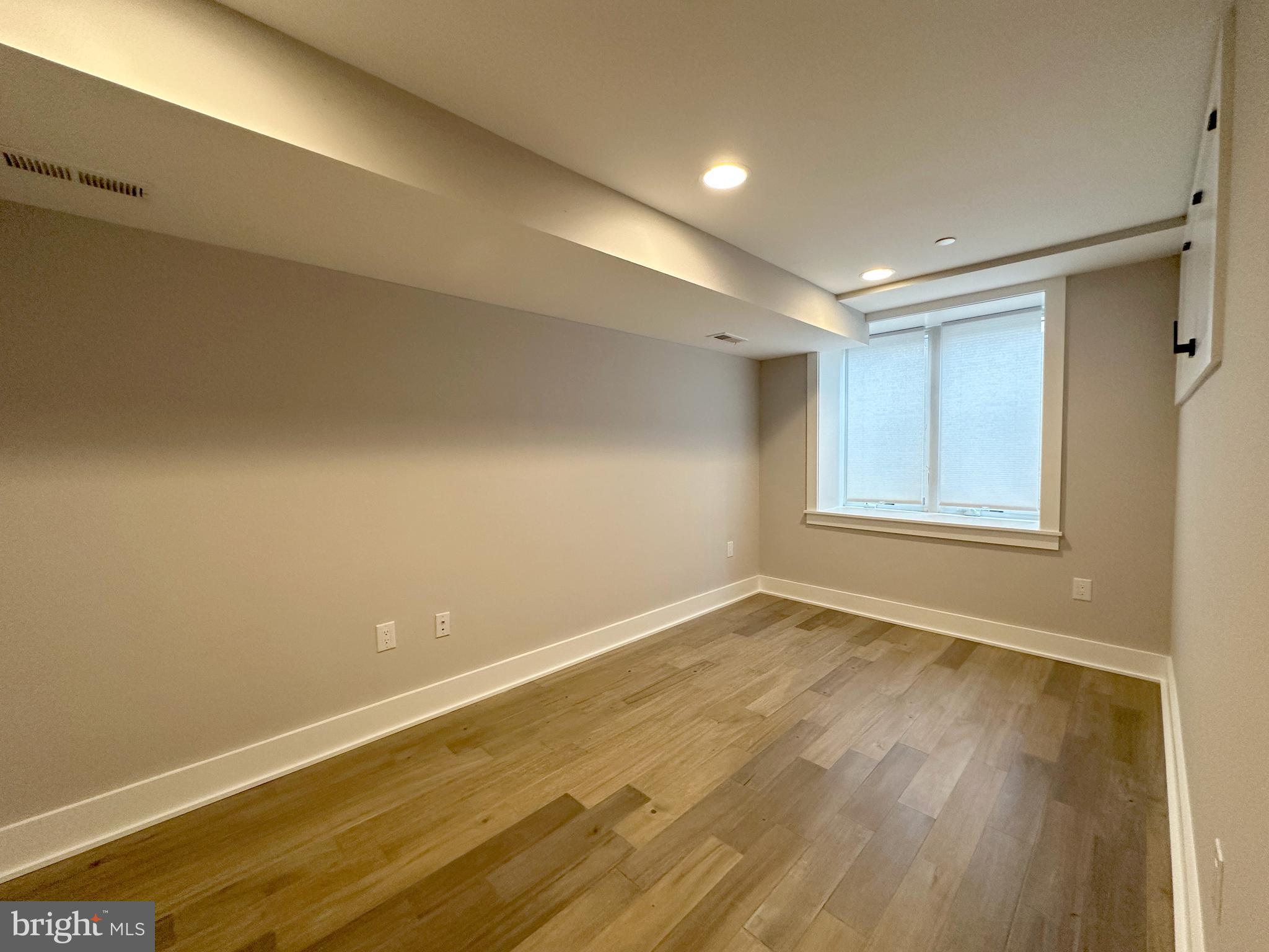 PASSYUNK SQUARE - Residential