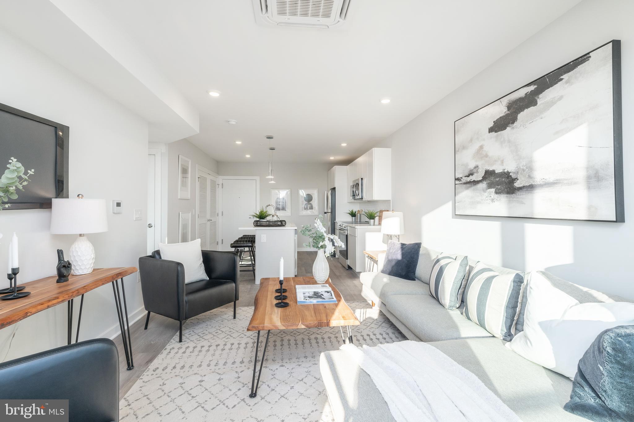 EAST FALLS - Residential Lease