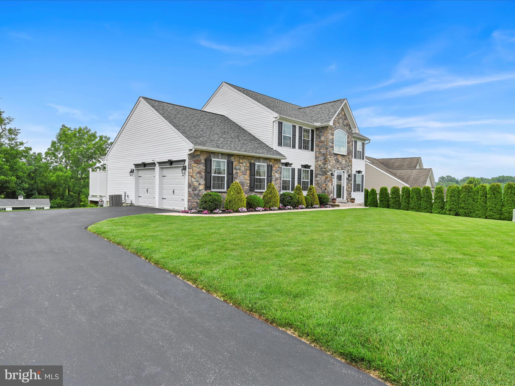 220 PLEASANT VIEW DRIVE