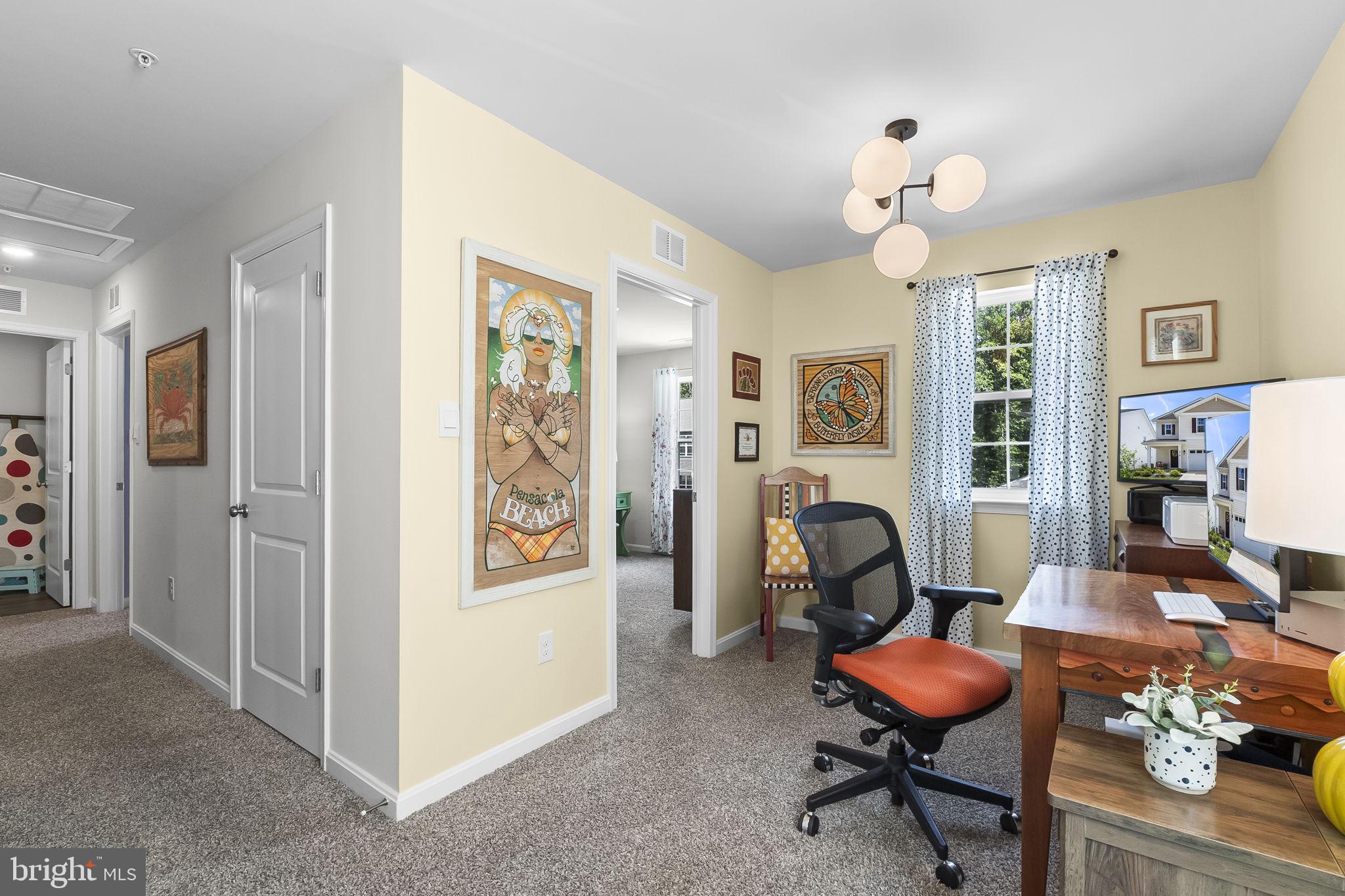 318 FOREST EDGE AVE