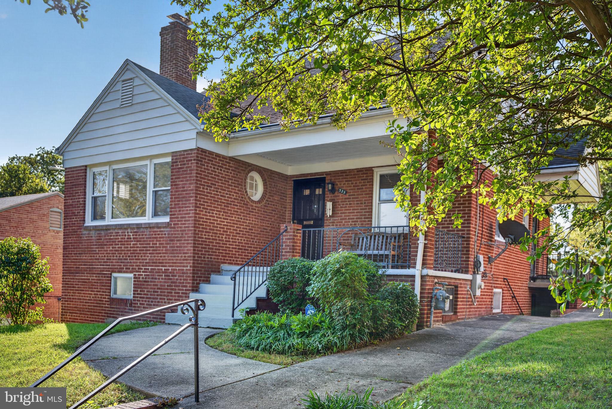 335 QUACKENBOS STREET NE