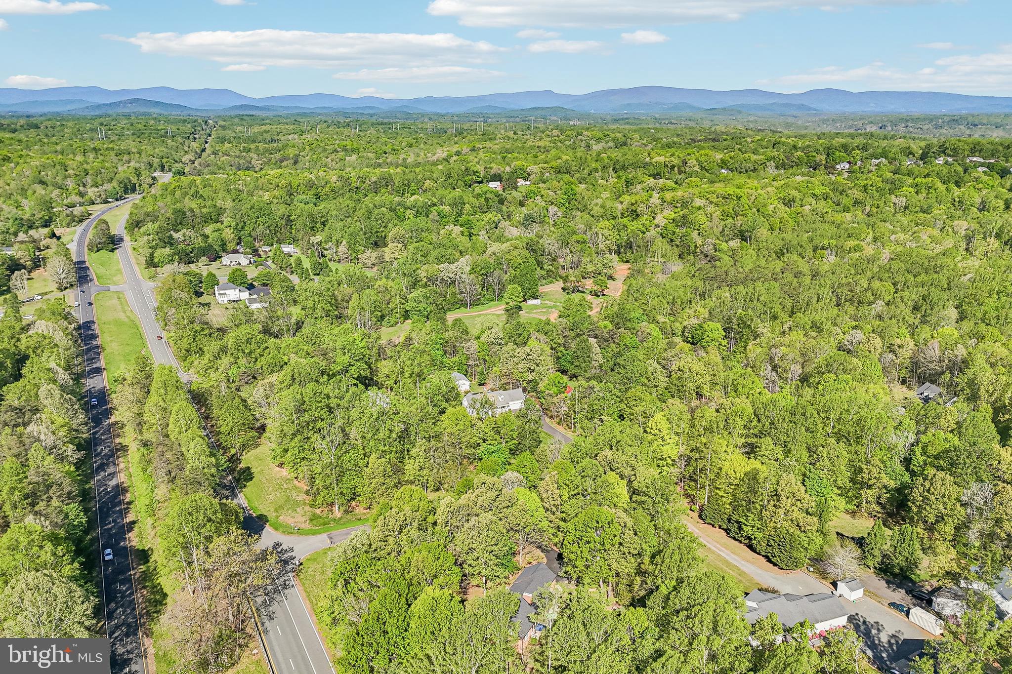 WOODLYNN MANOR - Residential