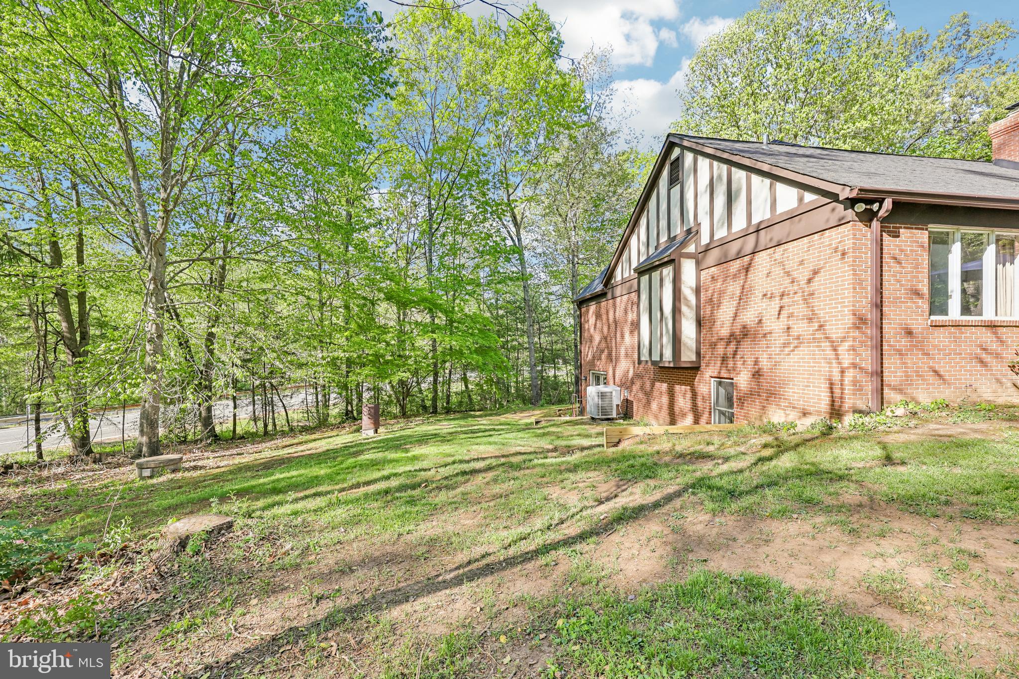 WOODLYNN MANOR - Residential