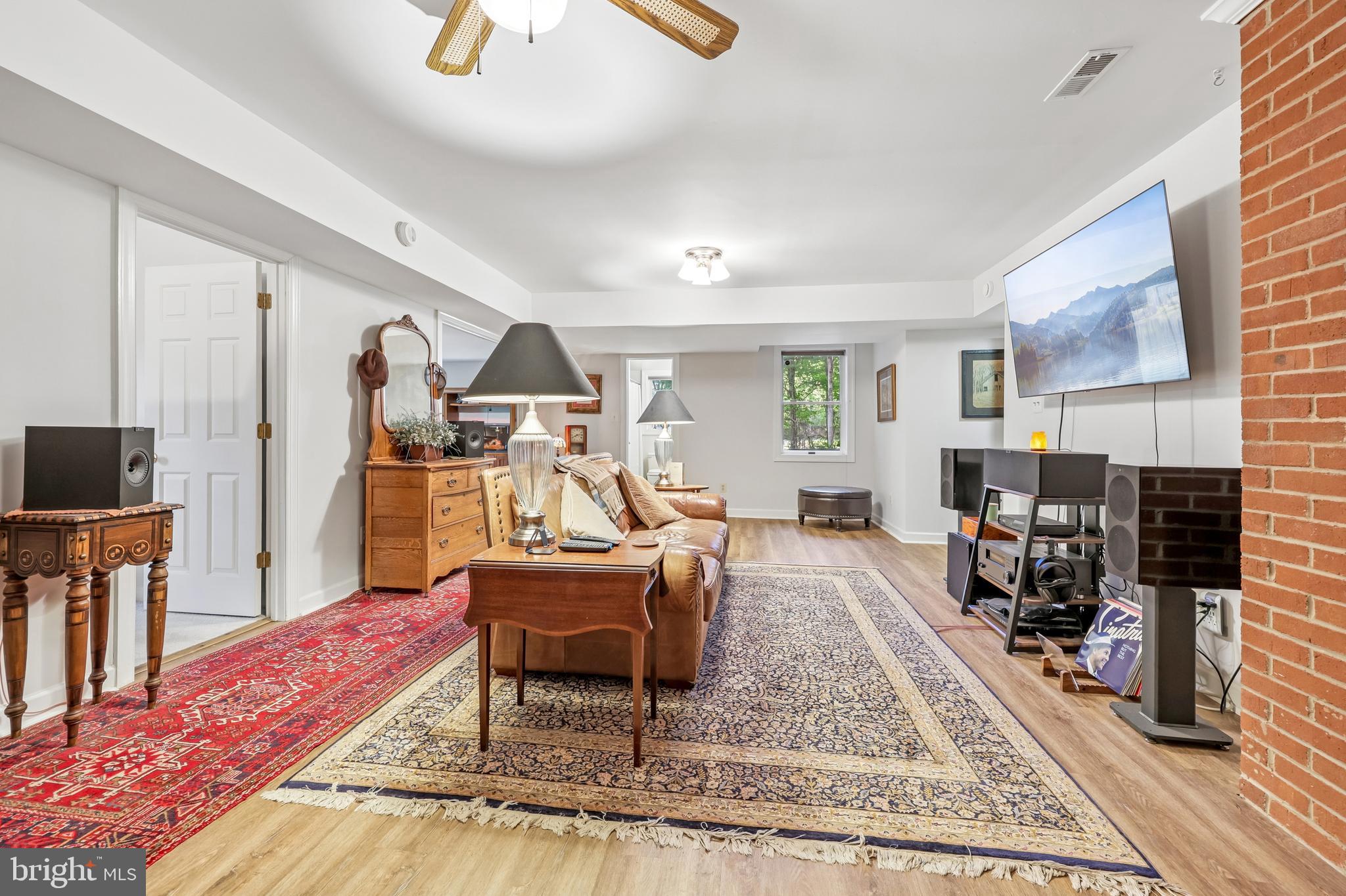 WOODLYNN MANOR - Residential