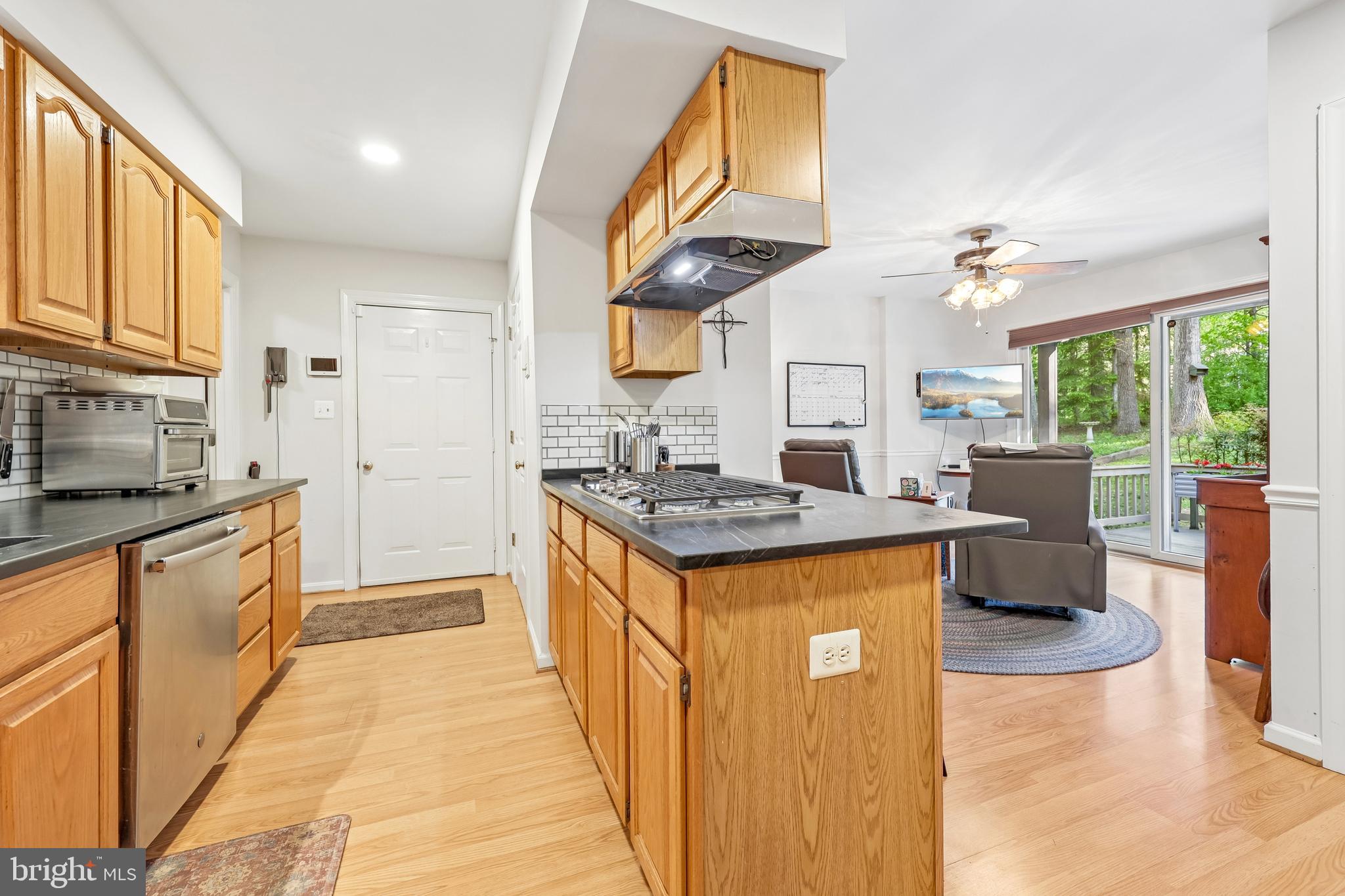 WOODLYNN MANOR - Residential