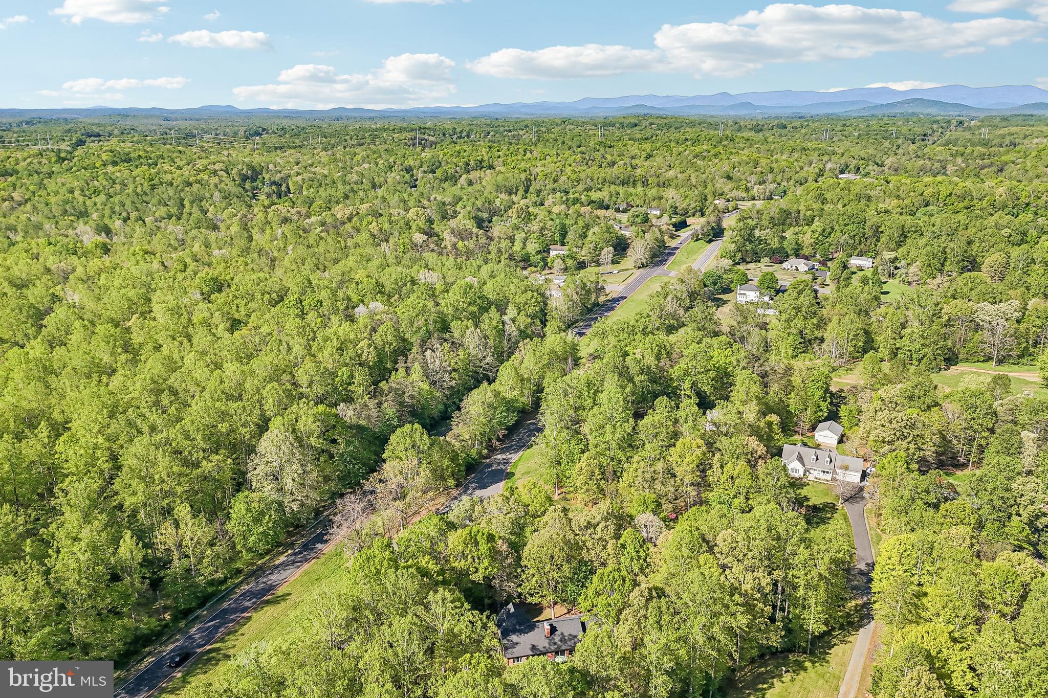 WOODLYNN MANOR - Residential
