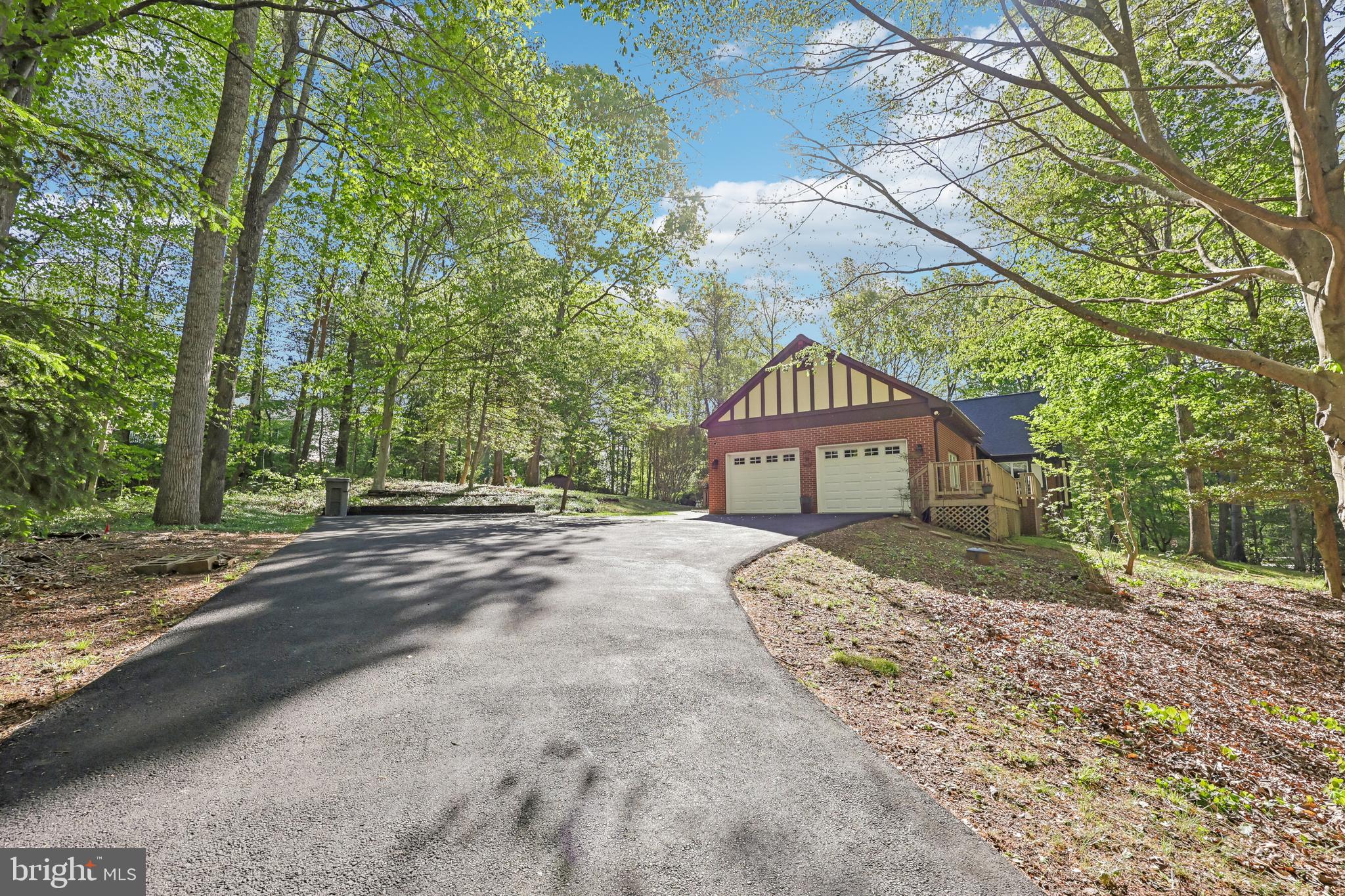 WOODLYNN MANOR - Residential