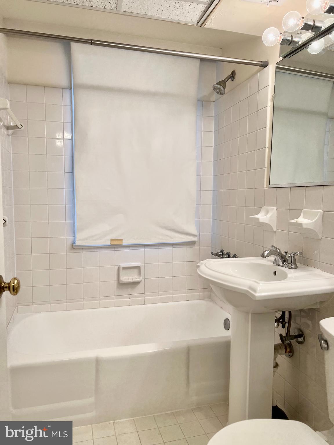 CANAL PLACE - Residential Lease