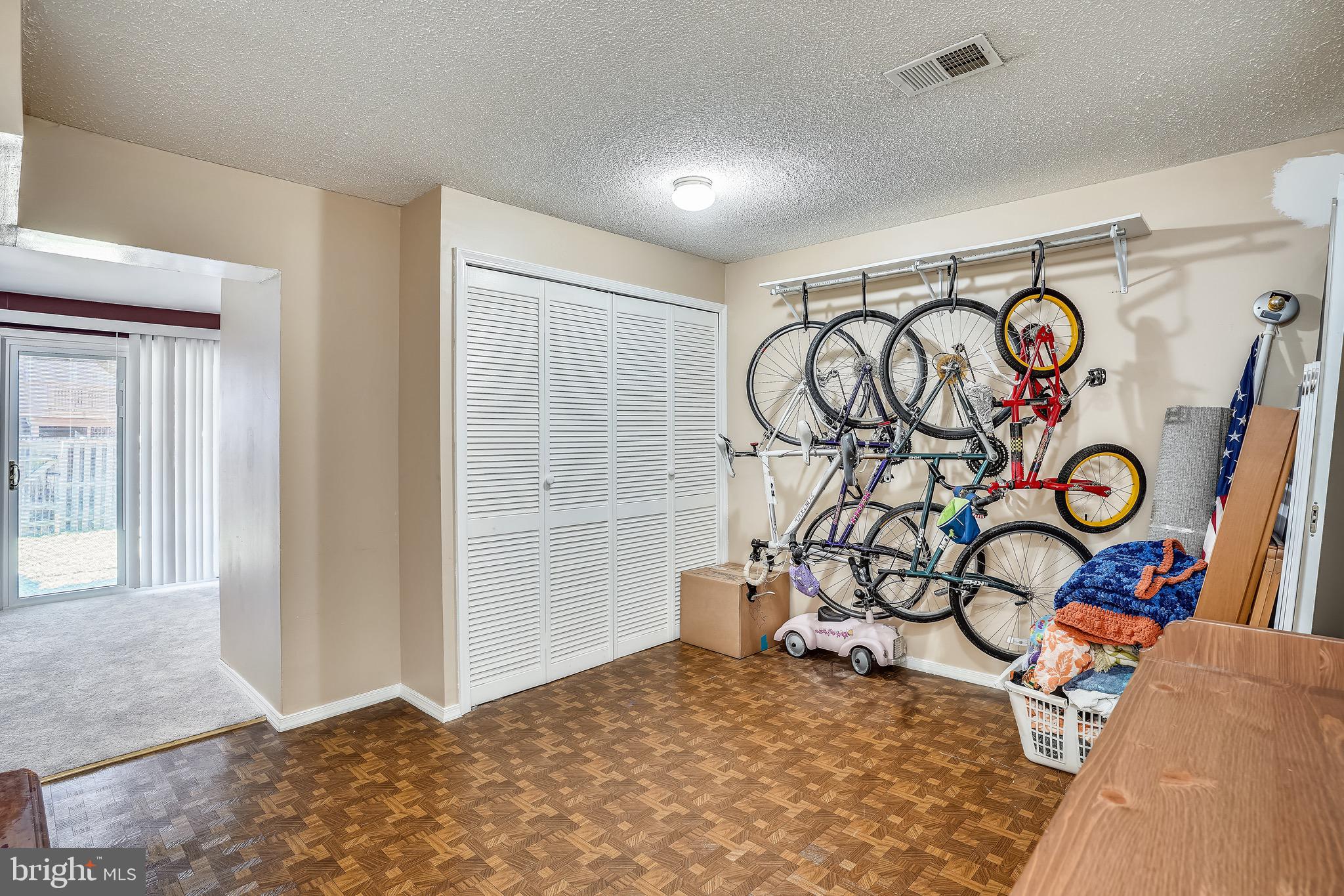 WASHINGTON SQUARE - Residential