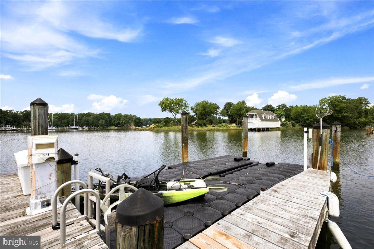 534 OYSTER BAY PLACE 401