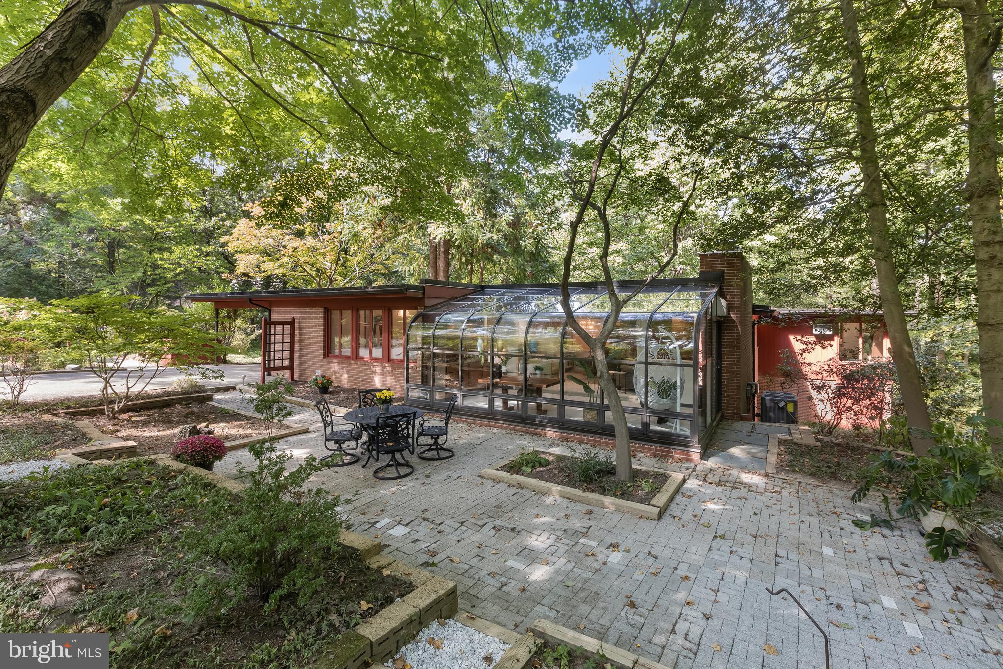 GIBSON ISLAND - Residential