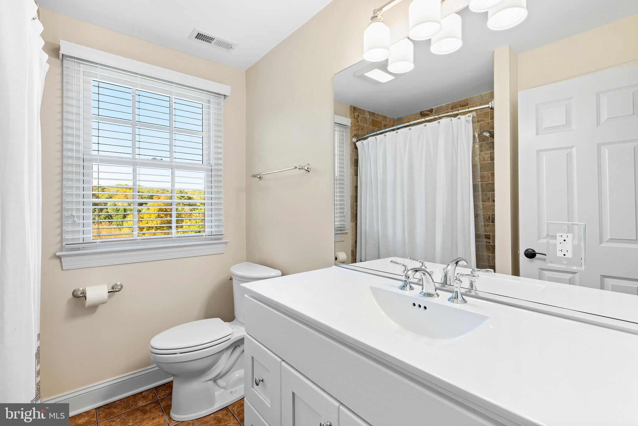 RADNOR HUNT - Residential
