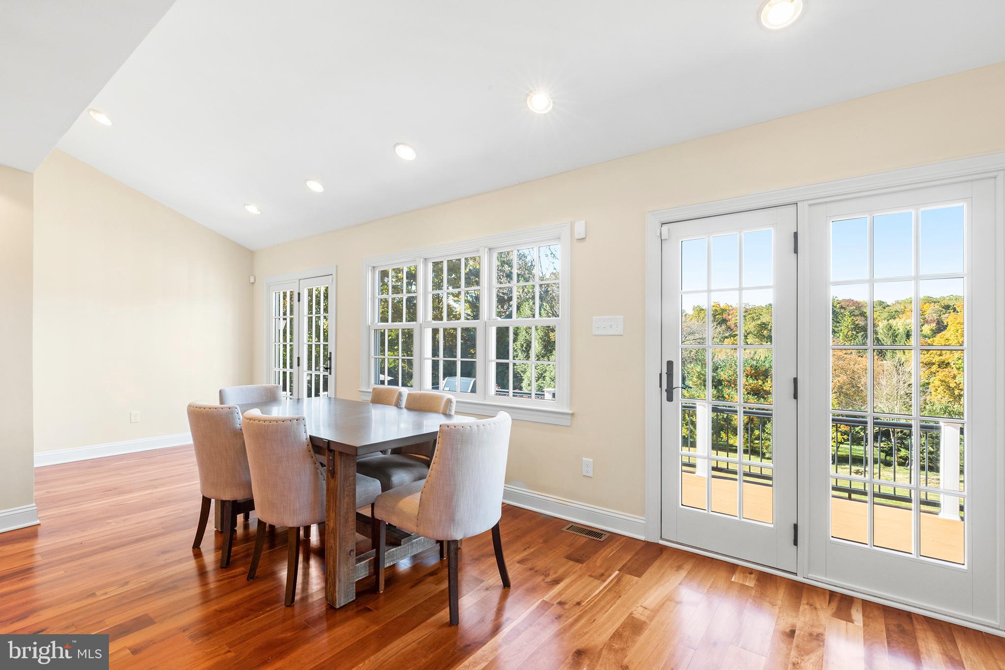 RADNOR HUNT - Residential