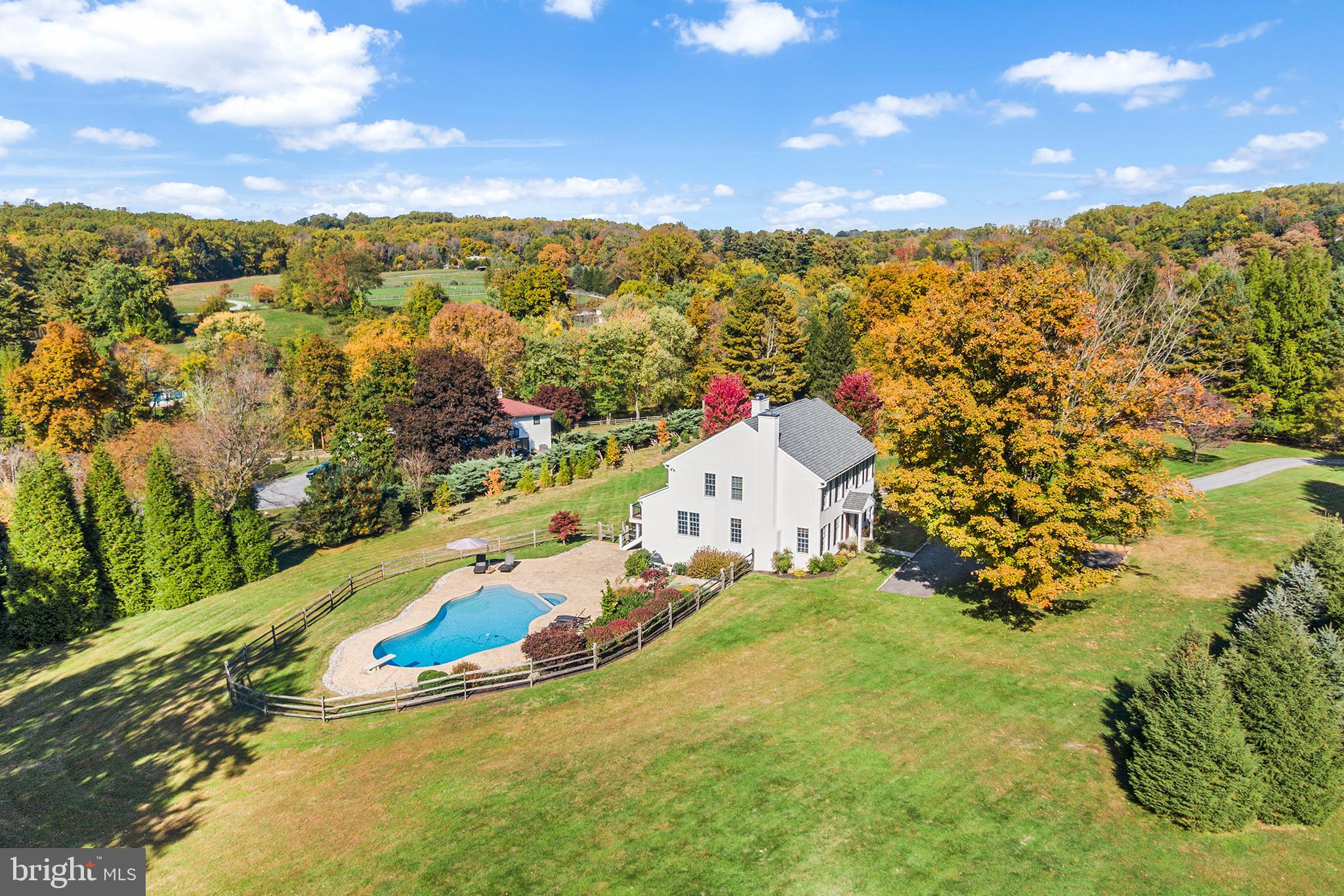 RADNOR HUNT - Residential