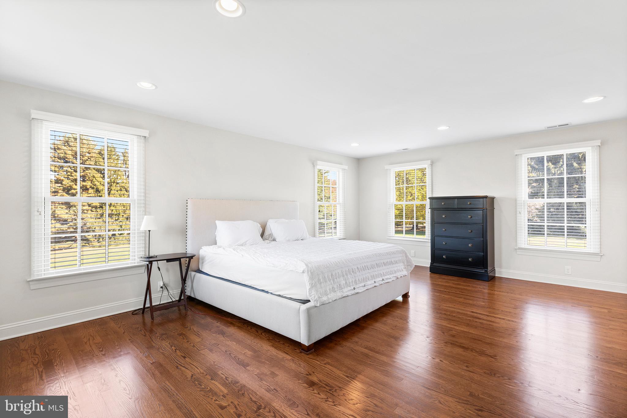 RADNOR HUNT - Residential