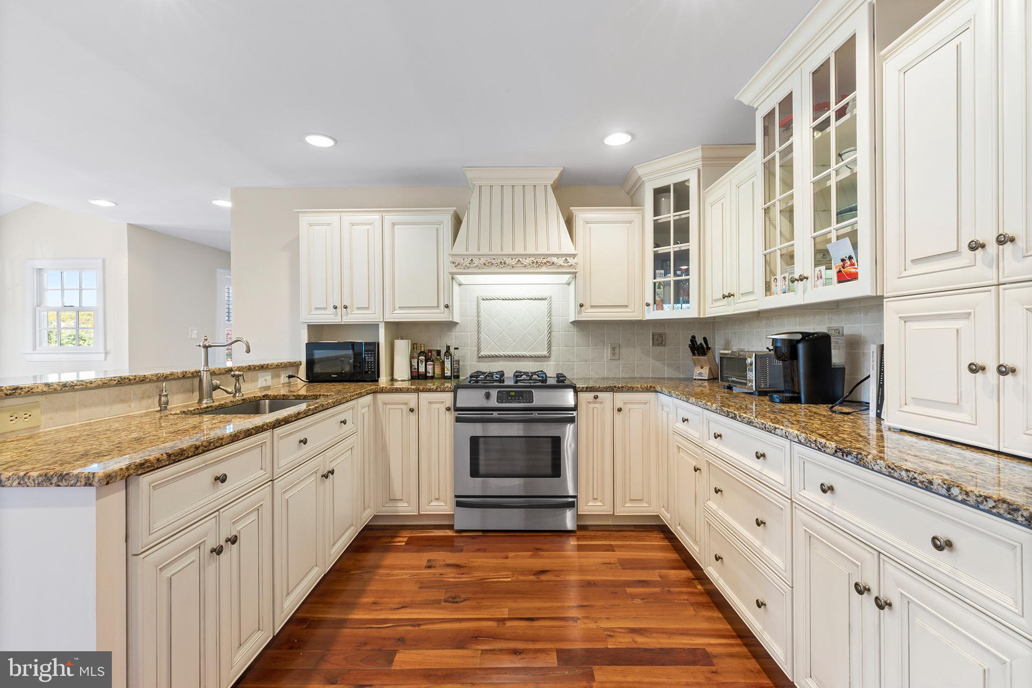 RADNOR HUNT - Residential