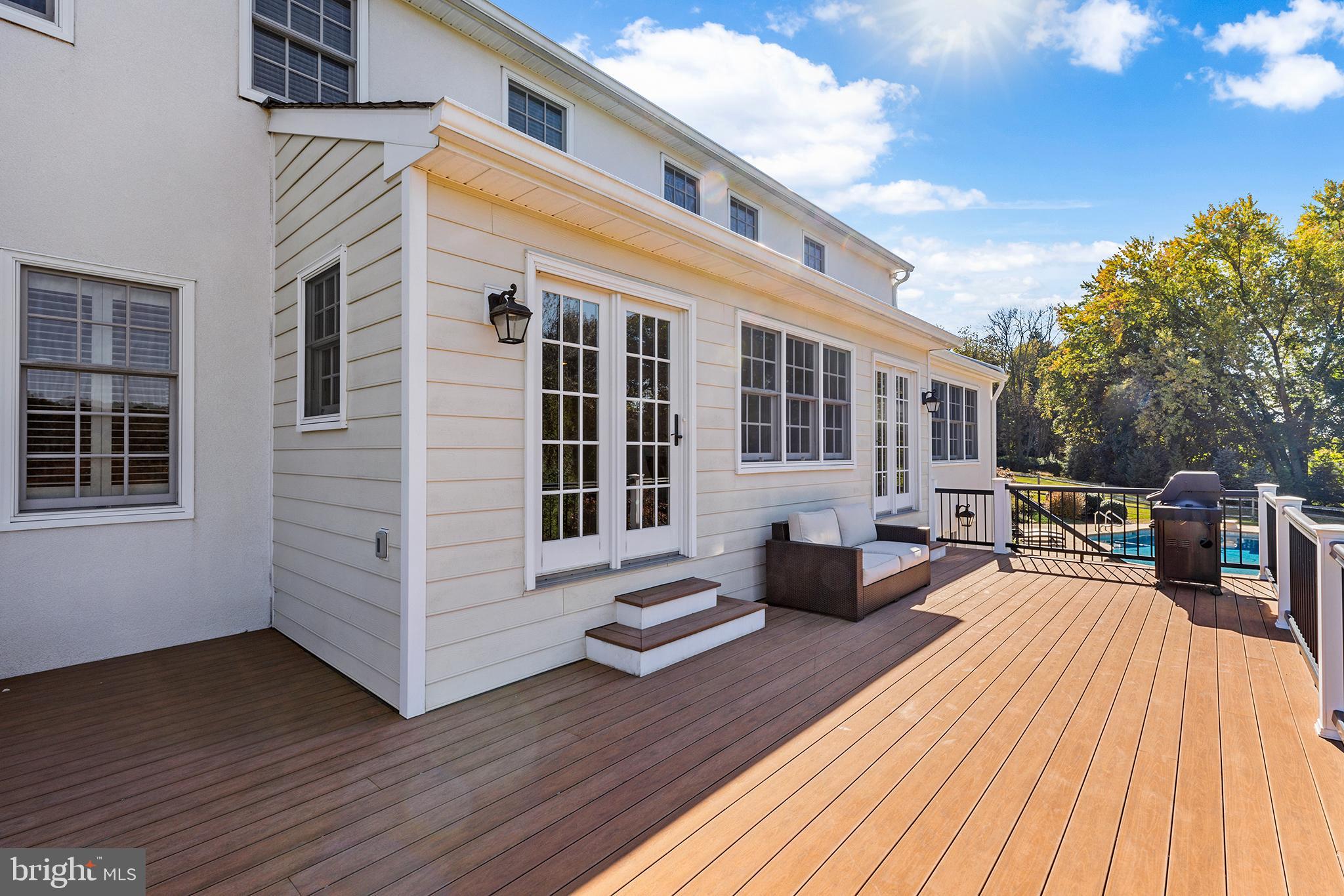 RADNOR HUNT - Residential