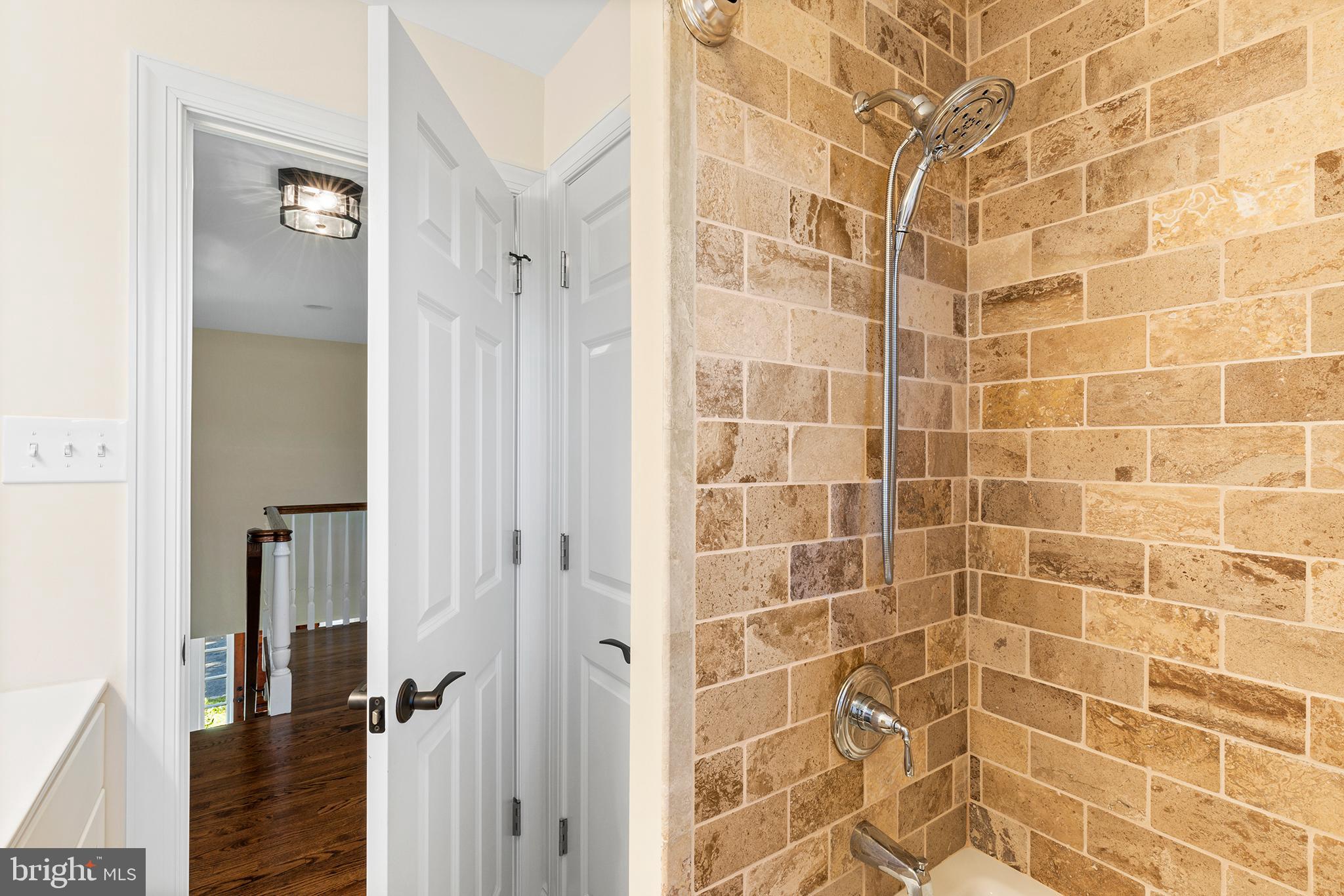 RADNOR HUNT - Residential